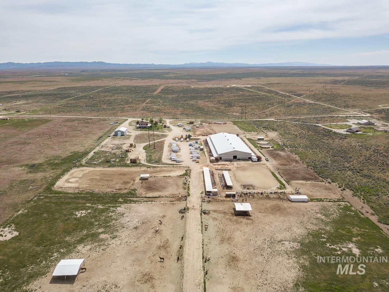 16973 S Vista Ave, Kuna, Idaho 83634, 3 Bedrooms, 2.5 Bathrooms, Farm & Ranch For Sale, Price $3,749,000,MLS 98951985