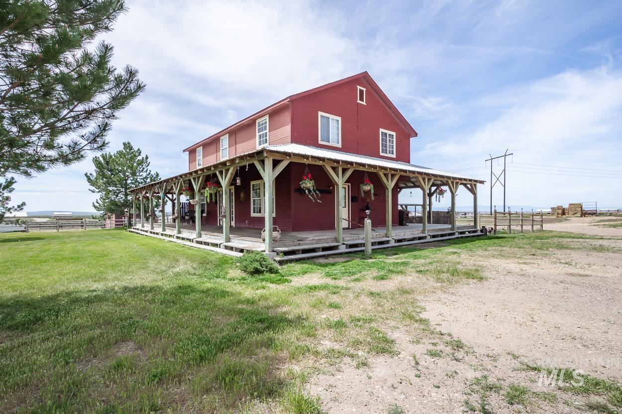 16973 S Vista Ave, Kuna, Idaho 83634, 3 Bedrooms, 2.5 Bathrooms, Farm & Ranch For Sale, Price $3,749,000,MLS 98951985