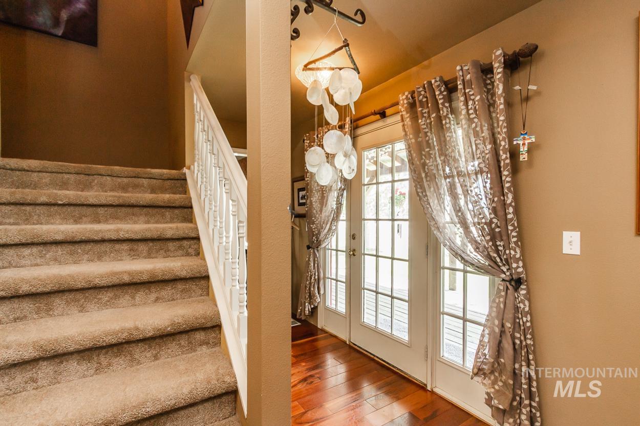 16973 S Vista Ave, Kuna, Idaho 83634, 3 Bedrooms, 2.5 Bathrooms, Farm & Ranch For Sale, Price $3,749,000,MLS 98951985