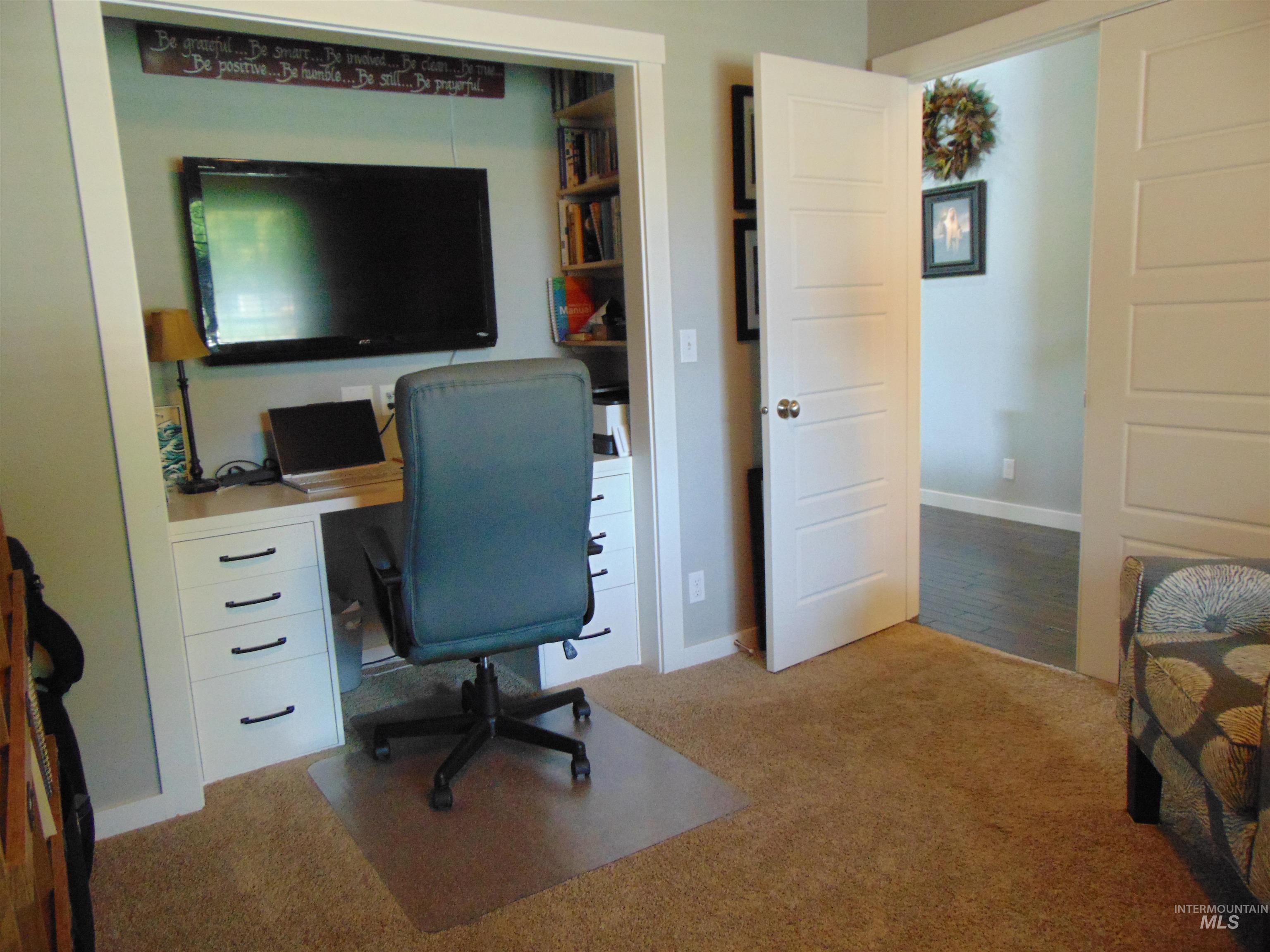 983 South Street, Vale, Oregon 97918, 4 Bedrooms, 2.5 Bathrooms, Residential For Sale, Price $535,000,MLS 98952001