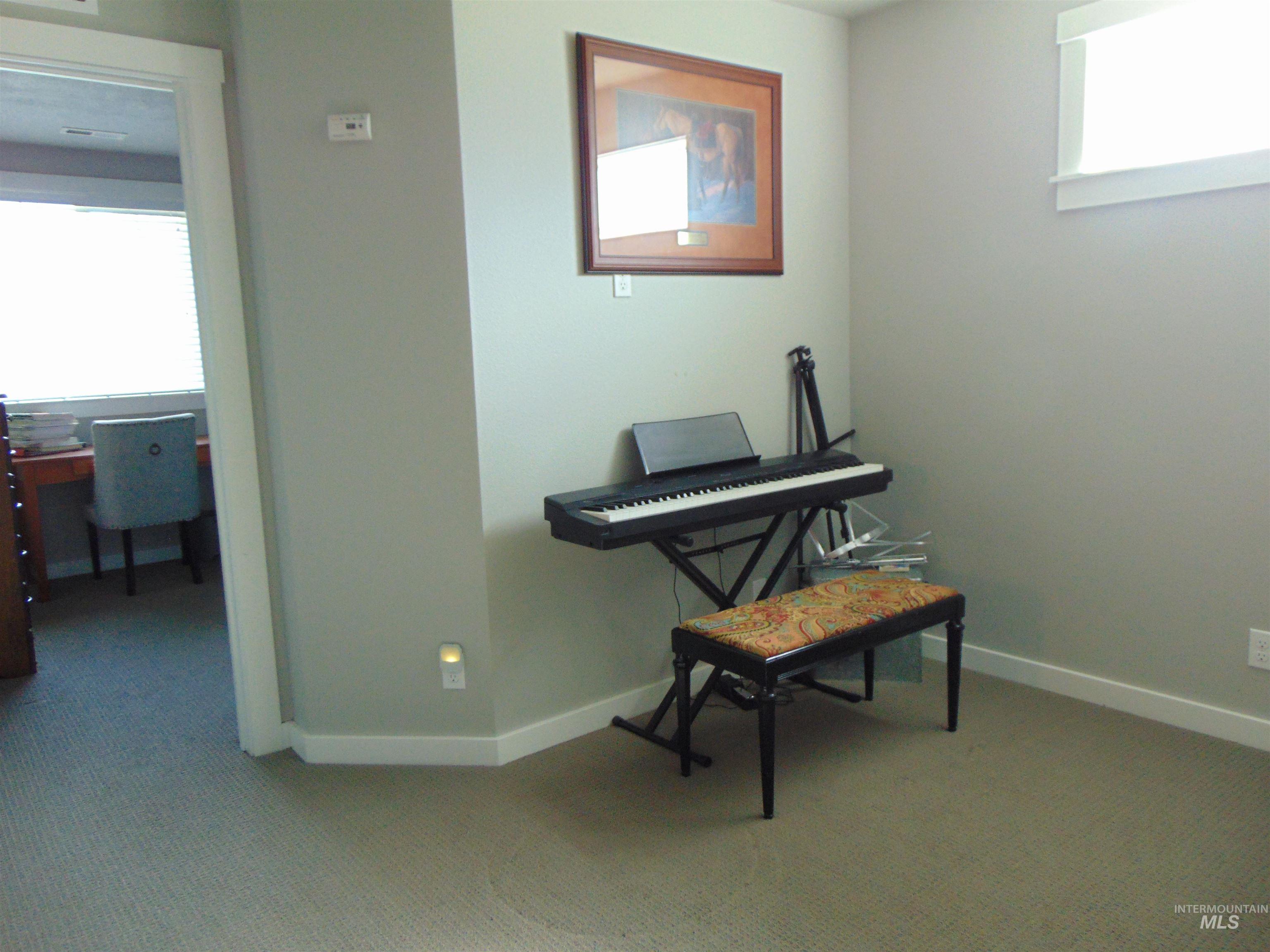 983 South Street, Vale, Oregon 97918, 4 Bedrooms, 2.5 Bathrooms, Residential For Sale, Price $535,000,MLS 98952001