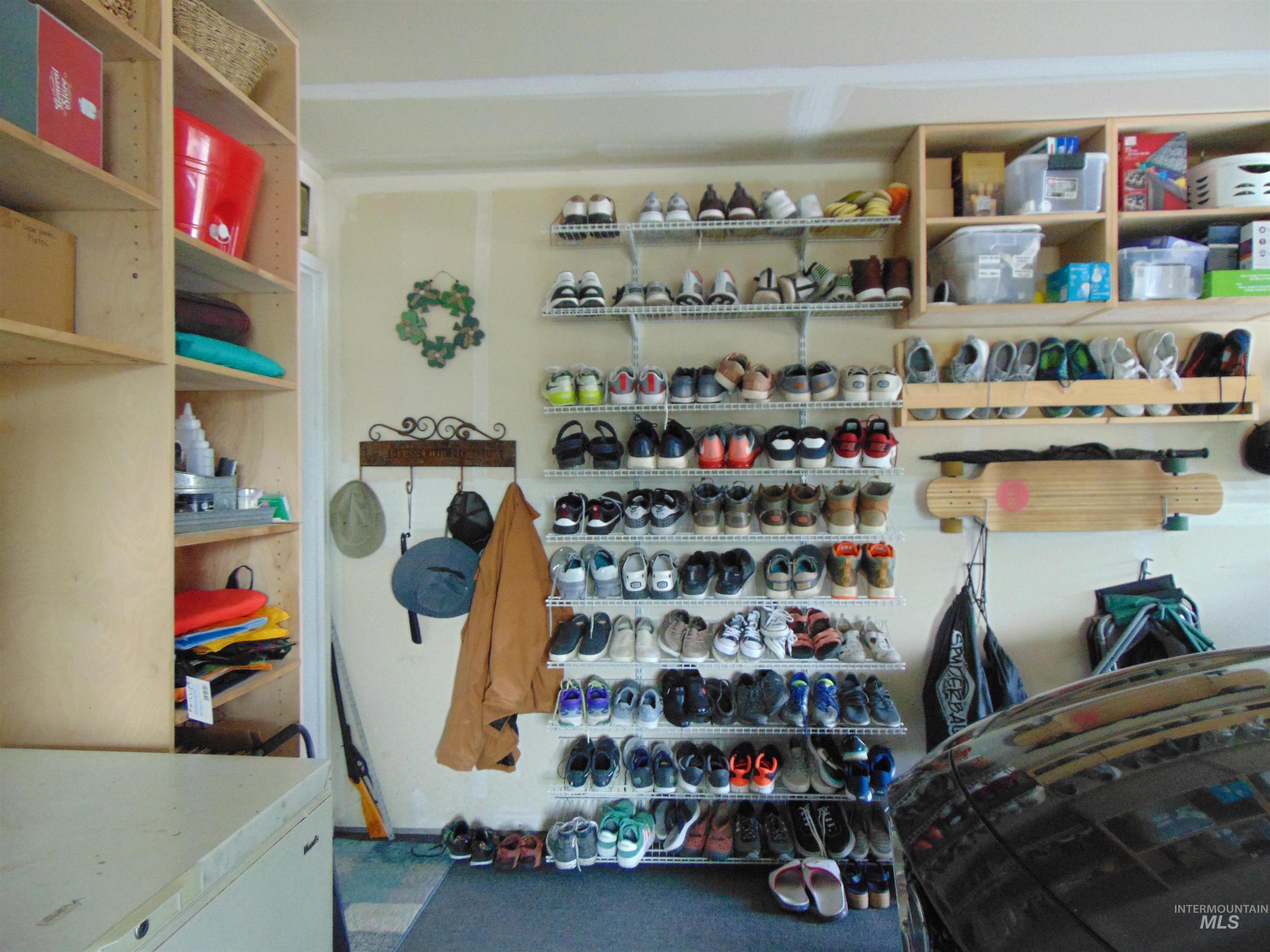 983 South Street, Vale, Oregon 97918, 4 Bedrooms, 2.5 Bathrooms, Residential For Sale, Price $535,000,MLS 98952001