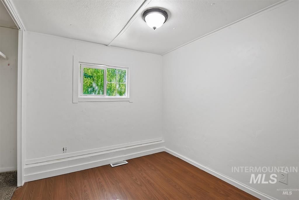 1410 W Flamingo, Nampa, Idaho 83651, 3 Bedrooms, 1 Bathroom, Residential For Sale, Price $77,000,MLS 98952048