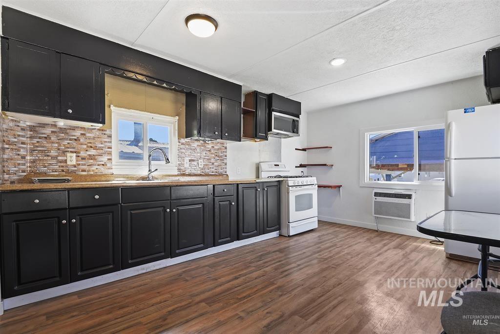 1410 W Flamingo, Nampa, Idaho 83651, 3 Bedrooms, 1 Bathroom, Residential For Sale, Price $77,000,MLS 98952048