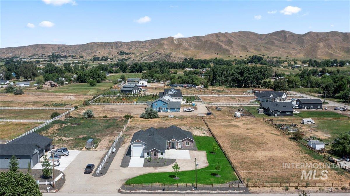 Lot 11 Corbett Rd, Emmett, Idaho 83617, 3 Bedrooms, 3.5 Bathrooms, Residential For Sale, Price $1,100,000,MLS 98952101