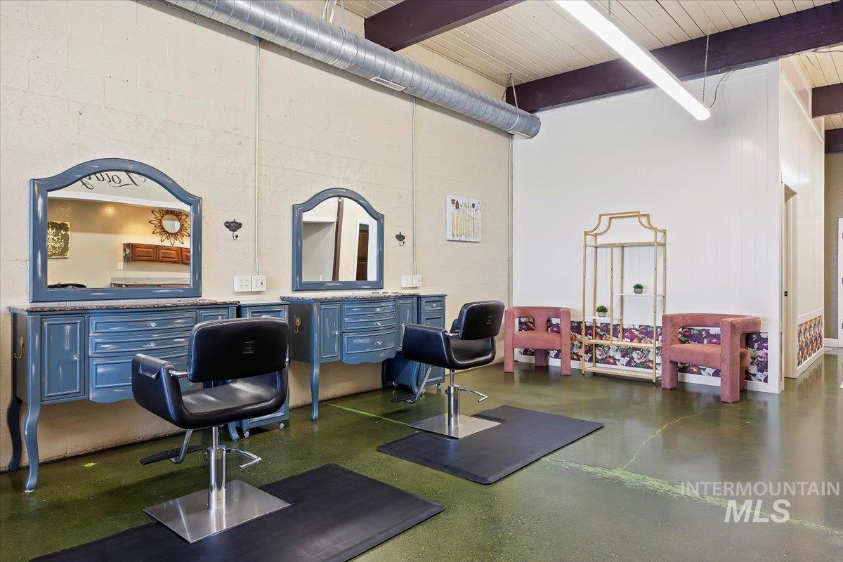 123 E 23rd Drive, Burley, Idaho 83318, 4 Rooms, Business/Commercial For Sale, Price $335,000,MLS 98952111