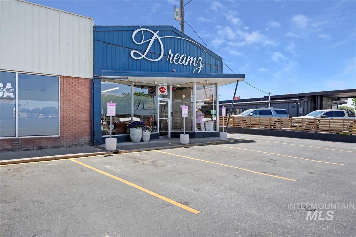 123 E 23rd Drive, Burley, Idaho 83318, 4 Rooms, Business/Commercial For Sale, Price $335,000,MLS 98952111