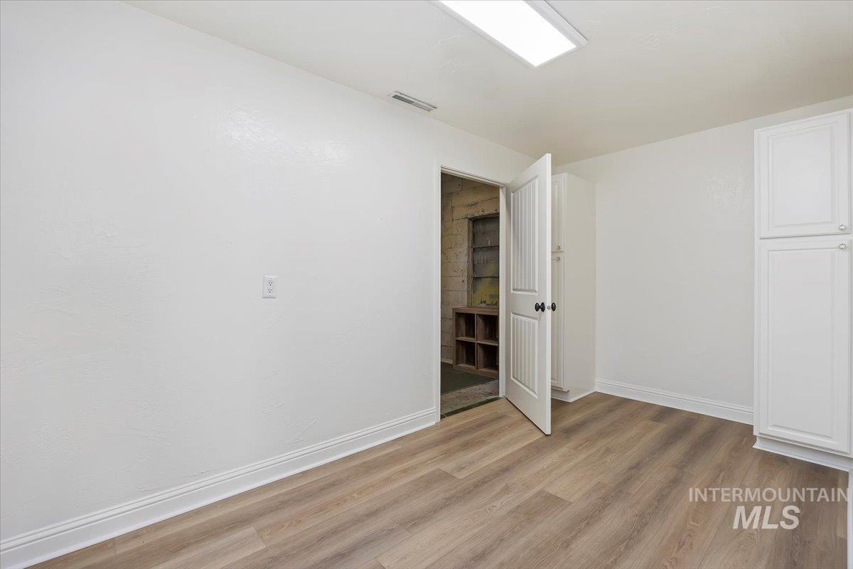 123 E 23rd Drive, Burley, Idaho 83318, 4 Rooms, Business/Commercial For Sale, Price $335,000,MLS 98952111