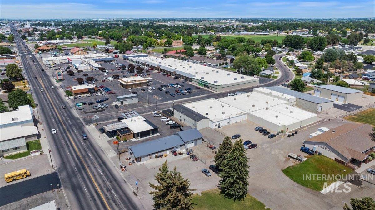 123 E 23rd Drive, Burley, Idaho 83318, 4 Rooms, Business/Commercial For Sale, Price $335,000,MLS 98952111