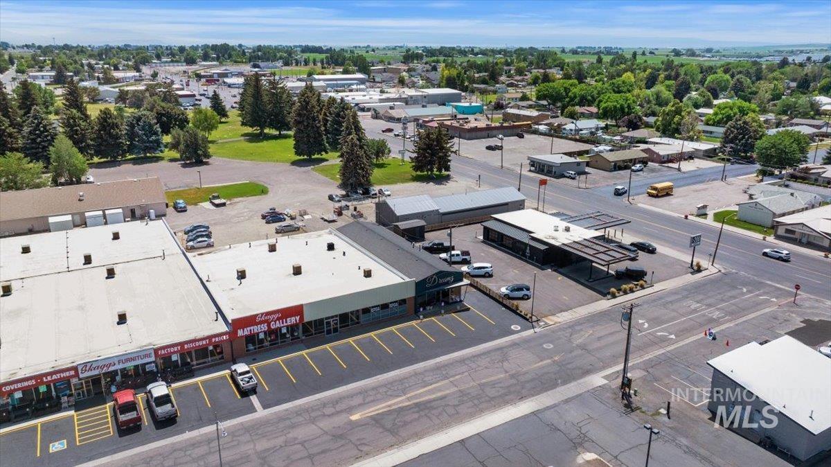 123 E 23rd Drive, Burley, Idaho 83318, 4 Rooms, Business/Commercial For Sale, Price $335,000,MLS 98952111