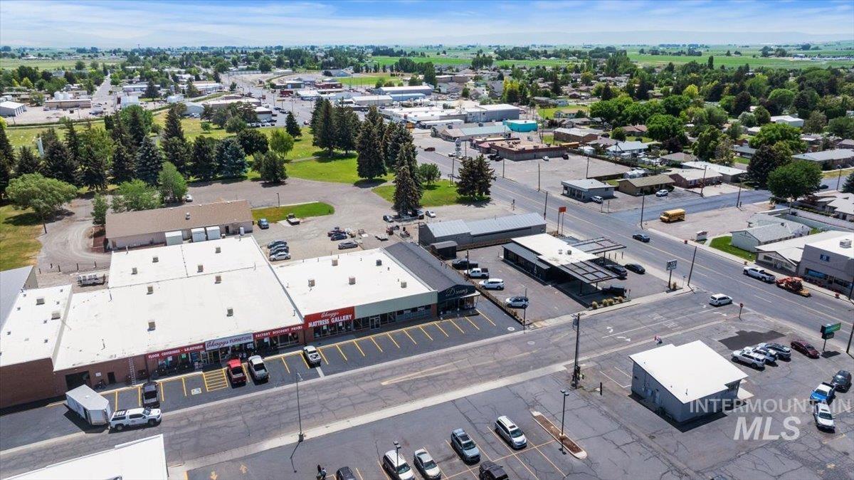 123 E 23rd Drive, Burley, Idaho 83318, 4 Rooms, Business/Commercial For Sale, Price $335,000,MLS 98952111