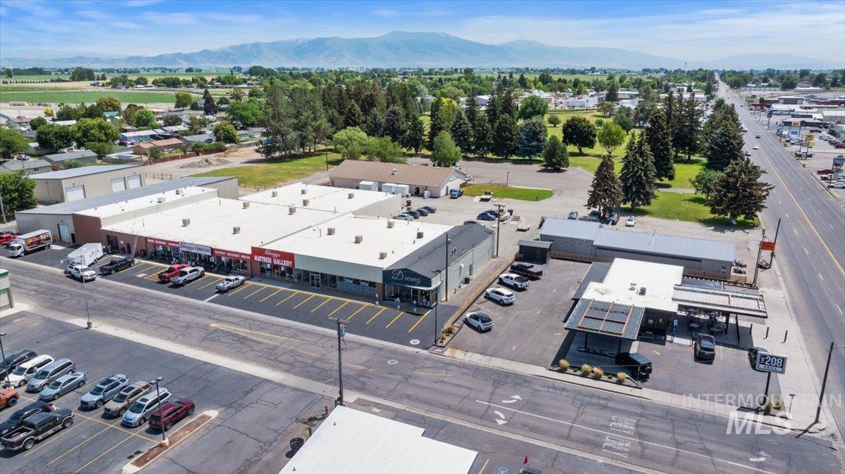 123 E 23rd Drive, Burley, Idaho 83318, 4 Rooms, Business/Commercial For Sale, Price $335,000,MLS 98952111