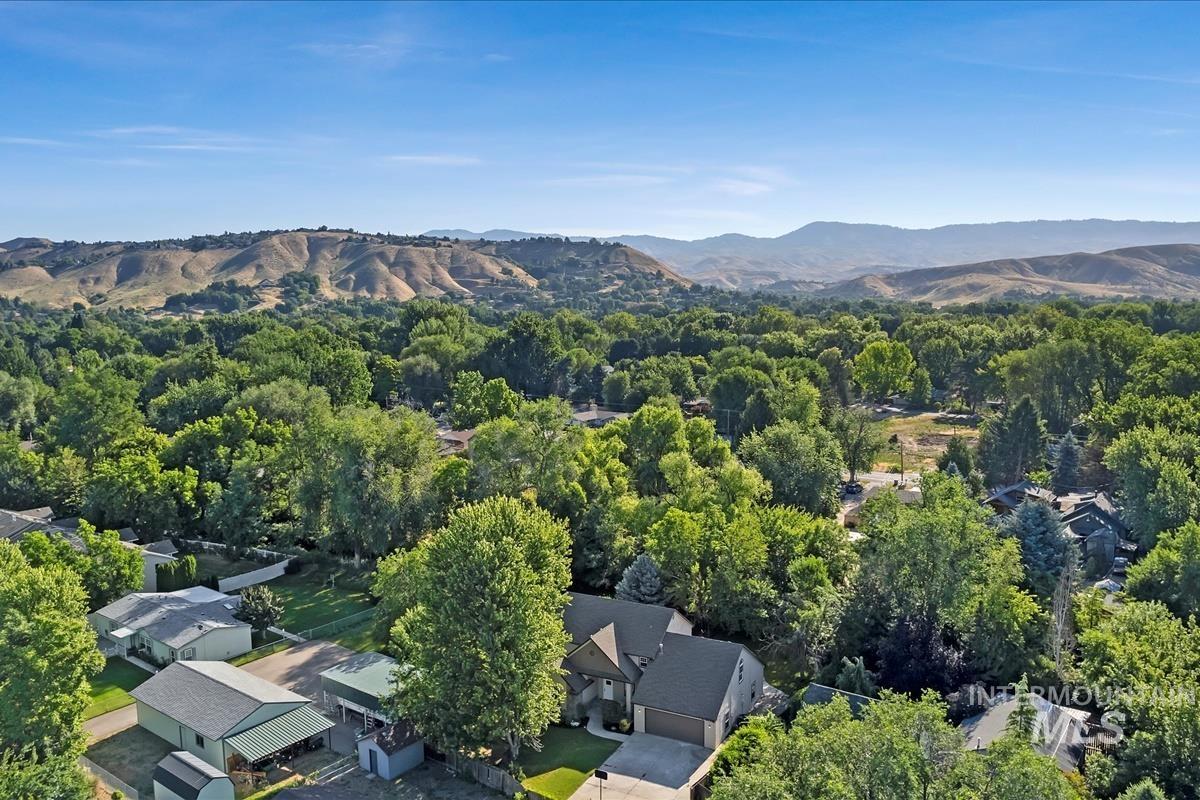 3510 N North, Boise, Idaho 83703, 4 Bedrooms, 3.5 Bathrooms, Residential For Sale, Price $759,900,MLS 98952125