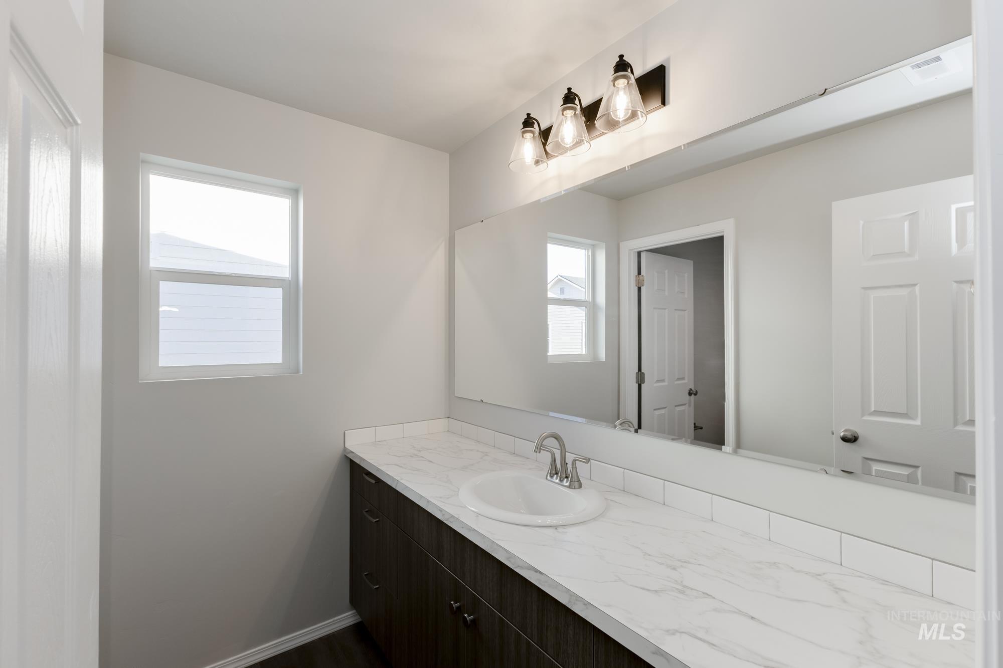 661 W Snowy Owl St, Kuna, Idaho 83634, 4 Bedrooms, 2 Bathrooms, Residential For Sale, Price $519,990,MLS 98952181