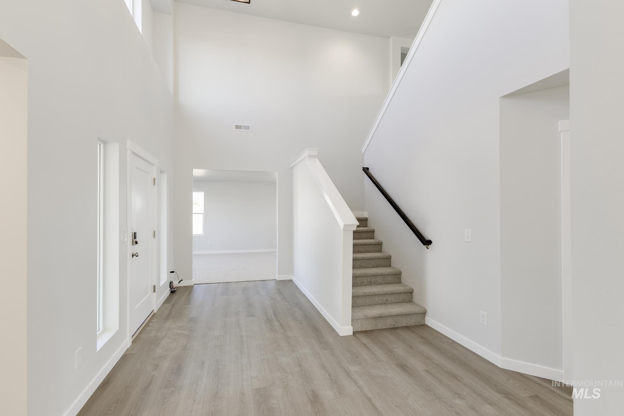 8448 S Tyrion Way, Kuna, Idaho 83634, 4 Bedrooms, 3 Bathrooms, Residential For Sale, Price $579,990,MLS 98952196