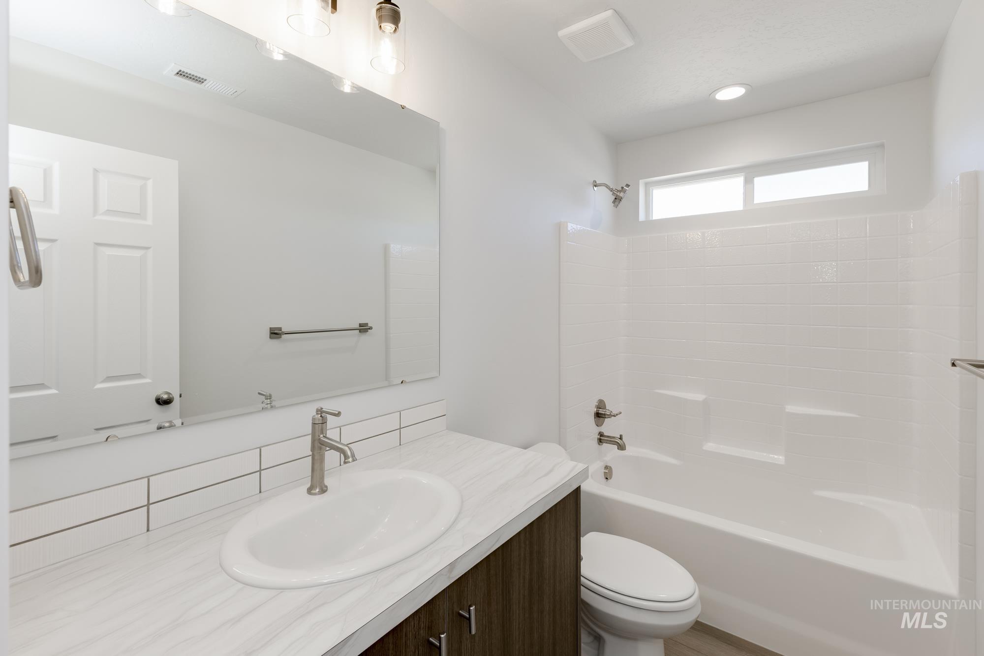 8448 S Tyrion Way, Kuna, Idaho 83634, 4 Bedrooms, 3 Bathrooms, Residential For Sale, Price $579,990,MLS 98952196