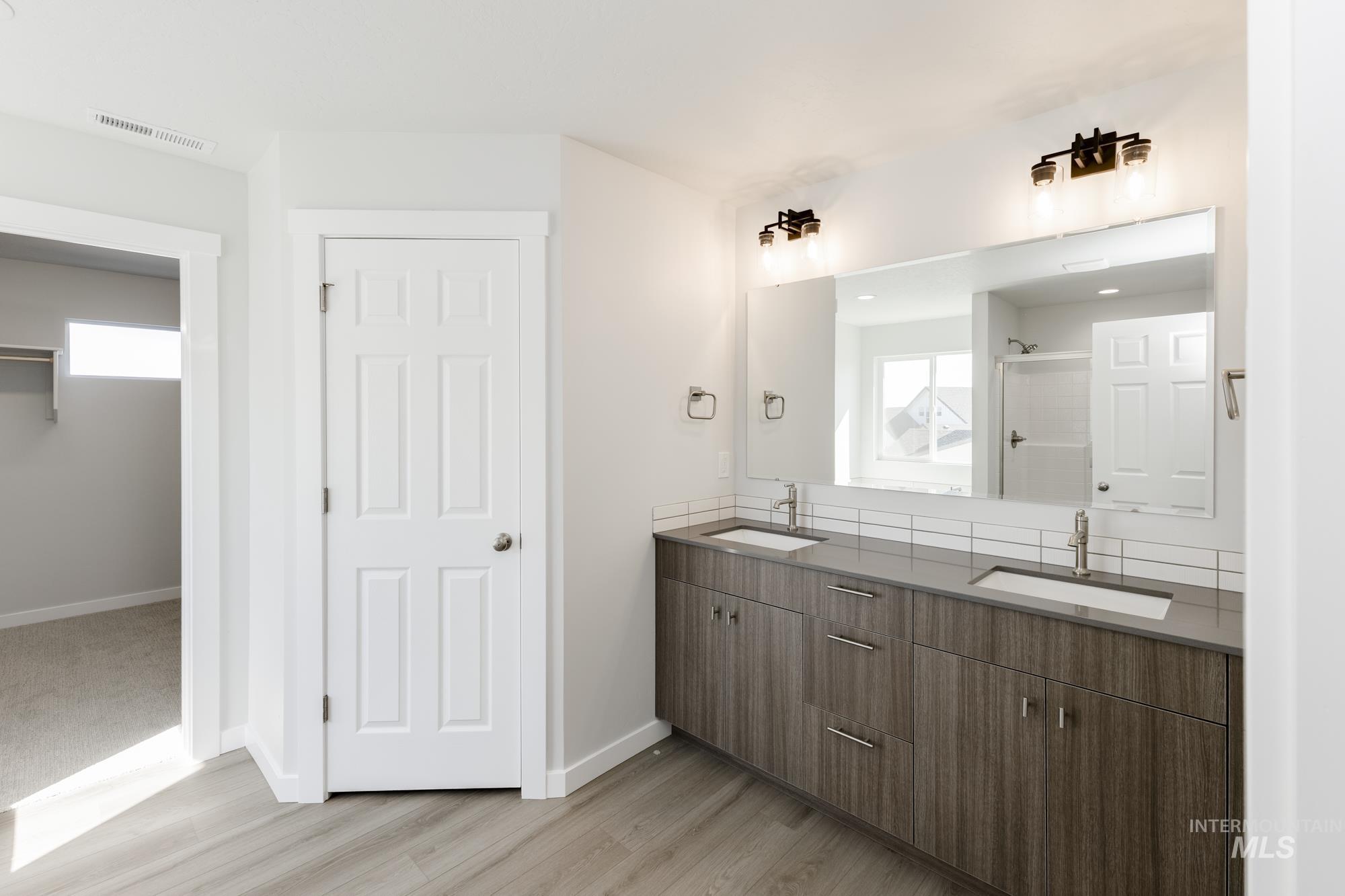 8448 S Tyrion Way, Kuna, Idaho 83634, 4 Bedrooms, 3 Bathrooms, Residential For Sale, Price $579,990,MLS 98952196