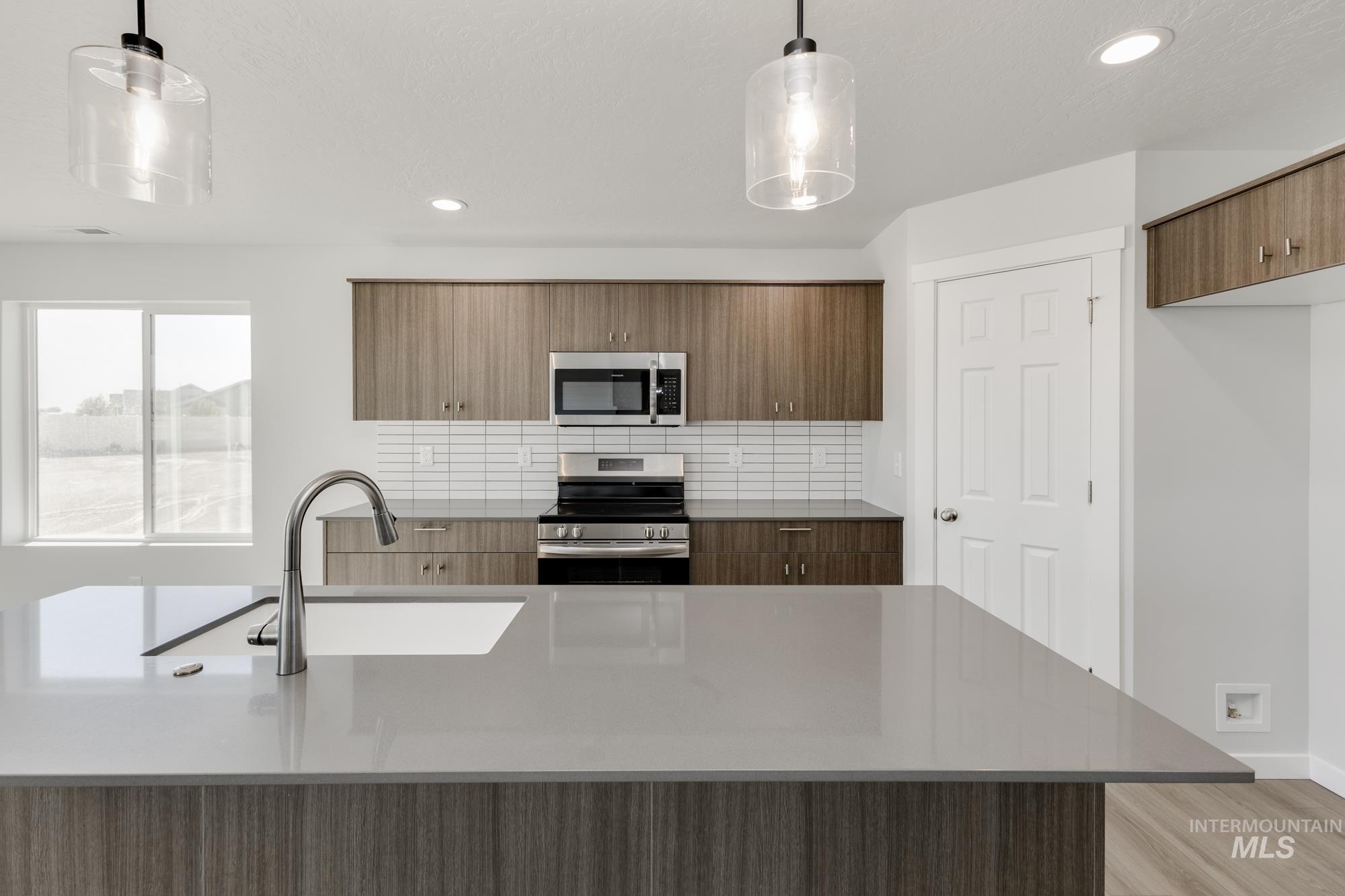 8448 S Tyrion Way, Kuna, Idaho 83634, 4 Bedrooms, 3 Bathrooms, Residential For Sale, Price $579,990,MLS 98952196