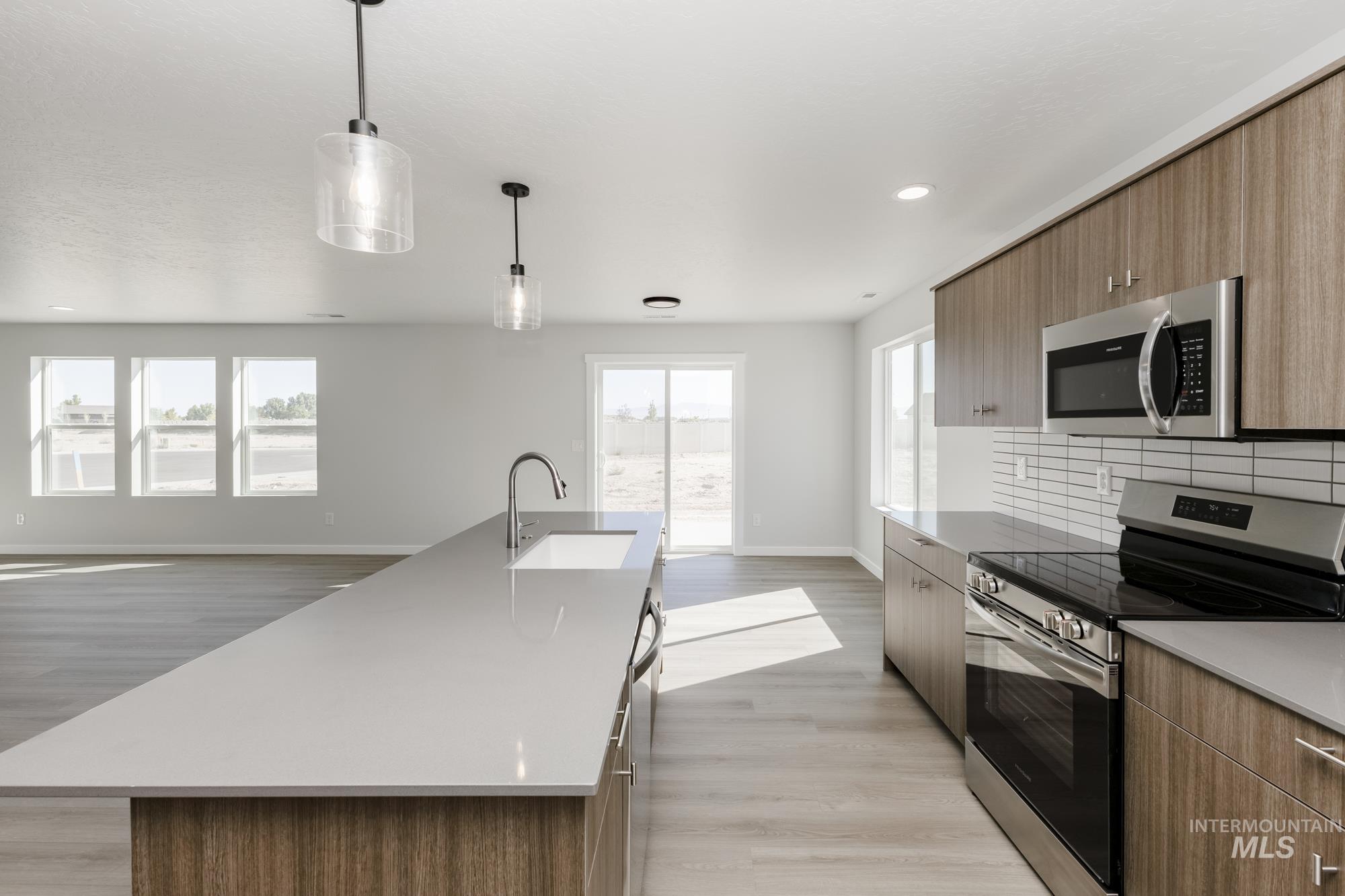 8448 S Tyrion Way, Kuna, Idaho 83634, 4 Bedrooms, 3 Bathrooms, Residential For Sale, Price $579,990,MLS 98952196