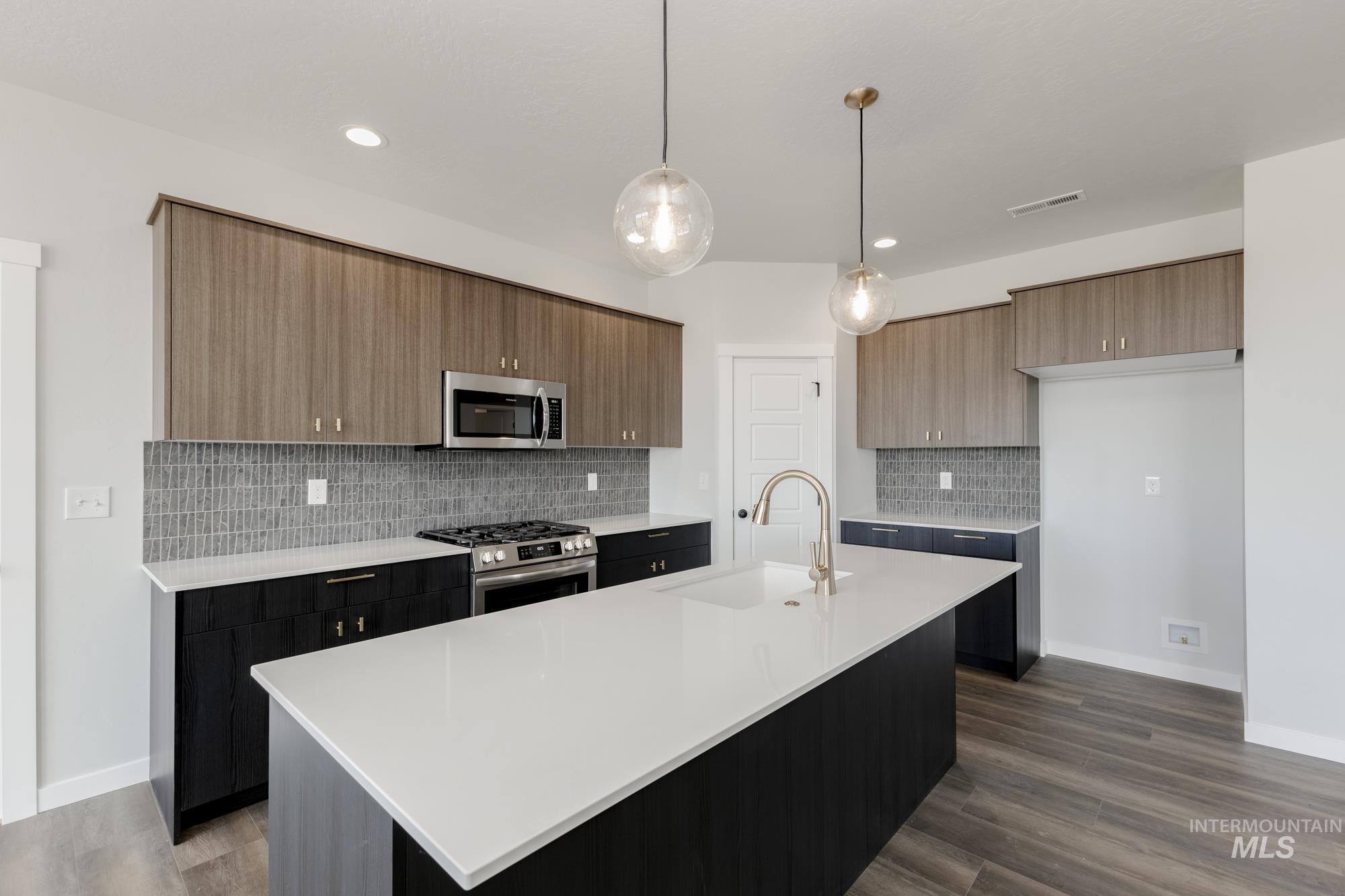 919 E Perjue Basin Dr, Nampa, Idaho 83686, 4 Bedrooms, 2.5 Bathrooms, Residential For Sale, Price $515,990,MLS 98952203