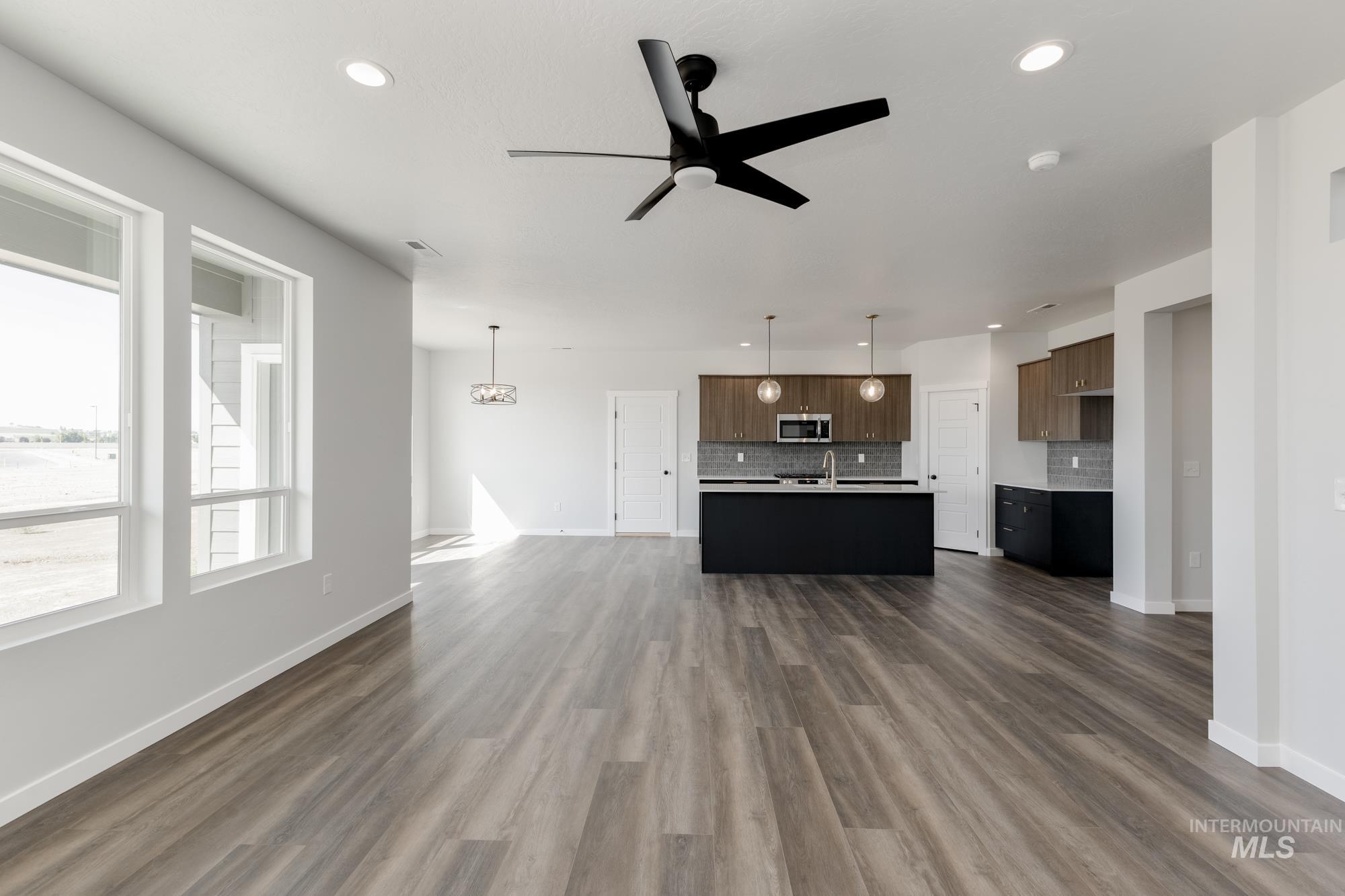 919 E Perjue Basin Dr, Nampa, Idaho 83686, 4 Bedrooms, 2.5 Bathrooms, Residential For Sale, Price $515,990,MLS 98952203