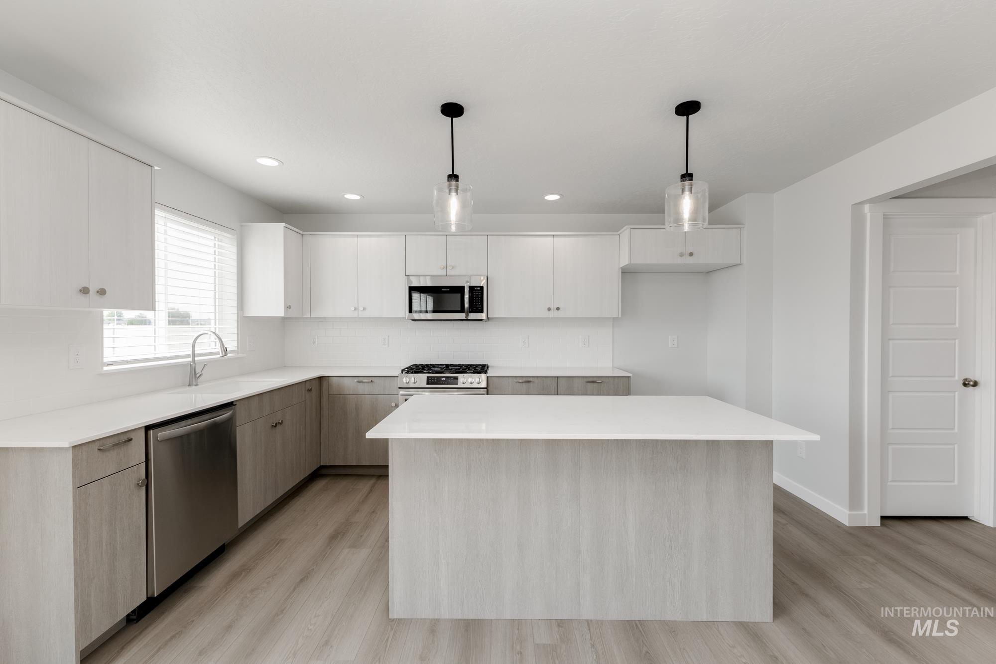 907 E Perjue Basin Dr, Nampa, Idaho 83686, 5 Bedrooms, 3 Bathrooms, Residential For Sale, Price $499,990,MLS 98952204