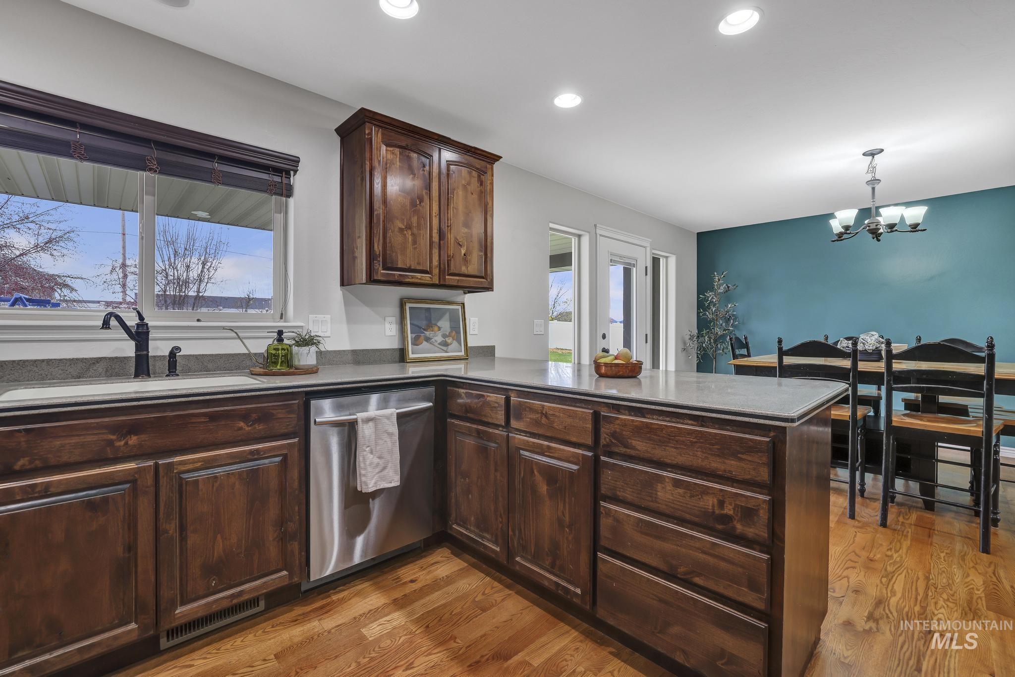 1021 Ballard Ln, Kimberly, Idaho 83341, 5 Bedrooms, 3 Bathrooms, Residential For Sale, Price $534,900,MLS 98952314