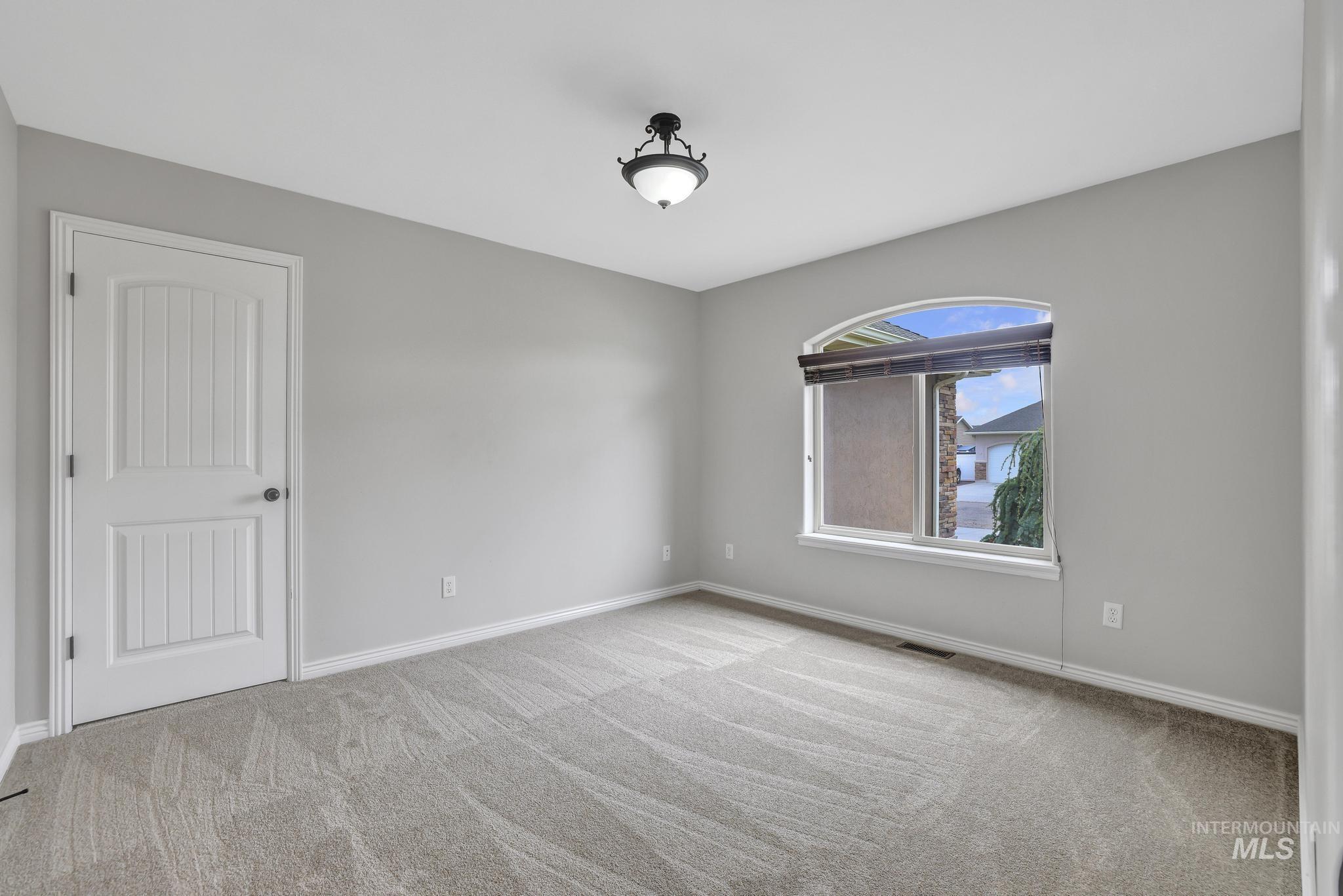 1021 Ballard Ln, Kimberly, Idaho 83341, 5 Bedrooms, 3 Bathrooms, Residential For Sale, Price $534,900,MLS 98952314