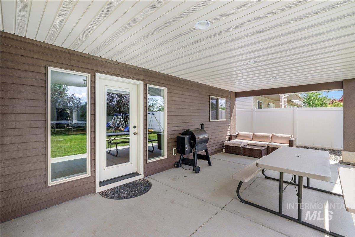 1021 Ballard Ln, Kimberly, Idaho 83341, 5 Bedrooms, 3 Bathrooms, Residential For Sale, Price $534,900,MLS 98952314