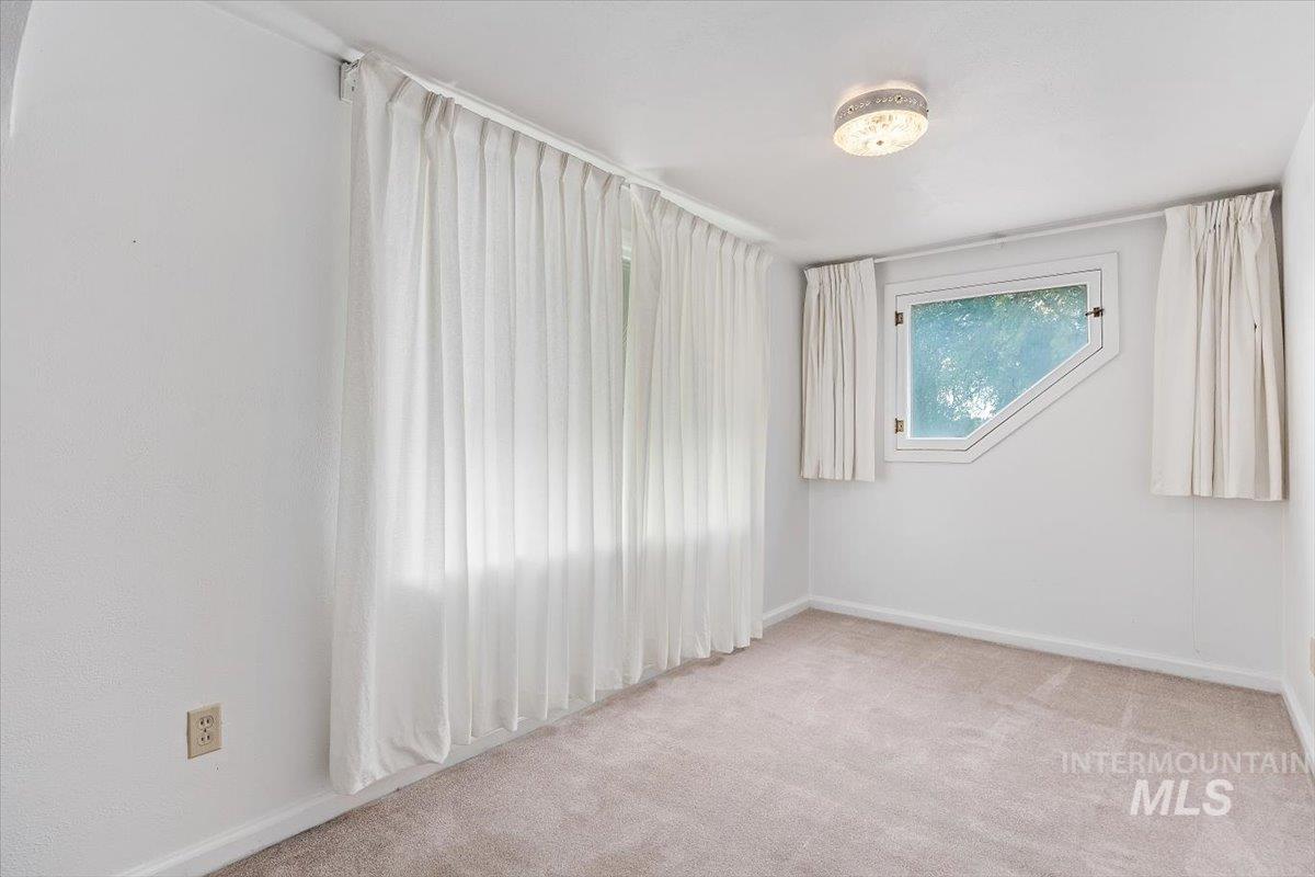 234 N Idaho St., Wendell, Idaho 83355, 4 Bedrooms, 3 Bathrooms, Residential For Sale, Price $399,000,MLS 98952382