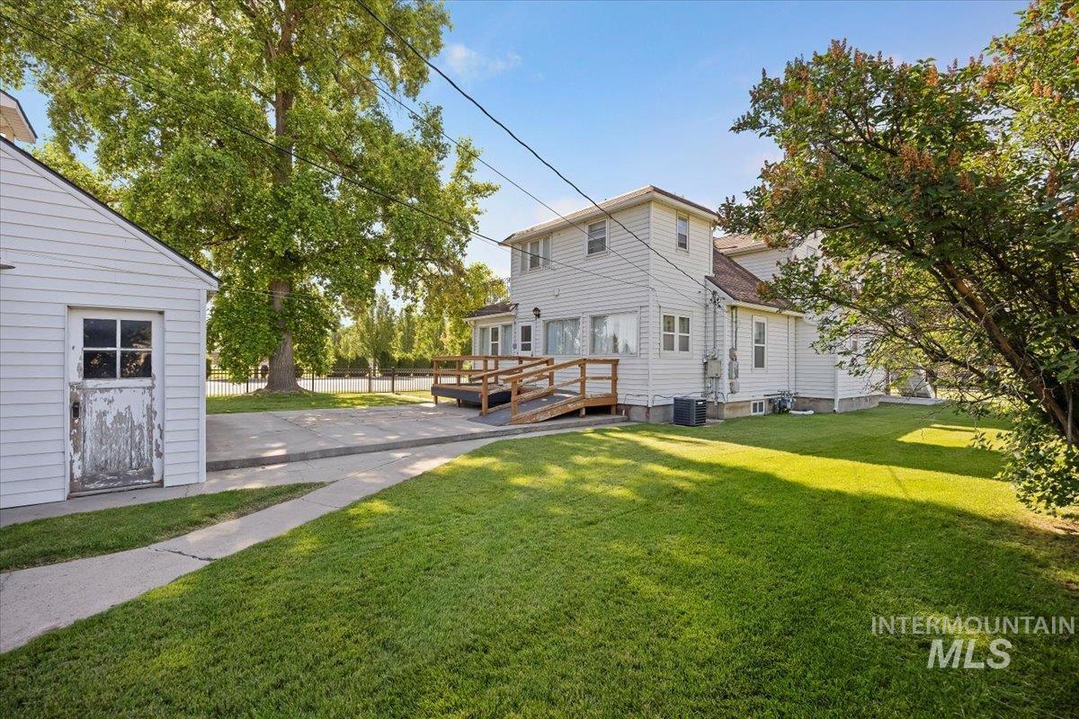 234 N Idaho St., Wendell, Idaho 83355, 4 Bedrooms, 3 Bathrooms, Residential For Sale, Price $399,000,MLS 98952382