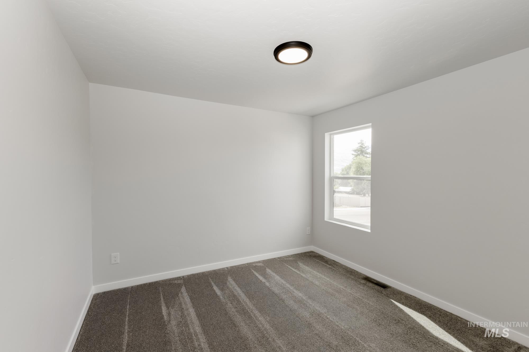 216 Moose St, Horseshoe Bend, Idaho 83629, 3 Bedrooms, 2.5 Bathrooms, Residential For Sale, Price $354,990,MLS 98952484