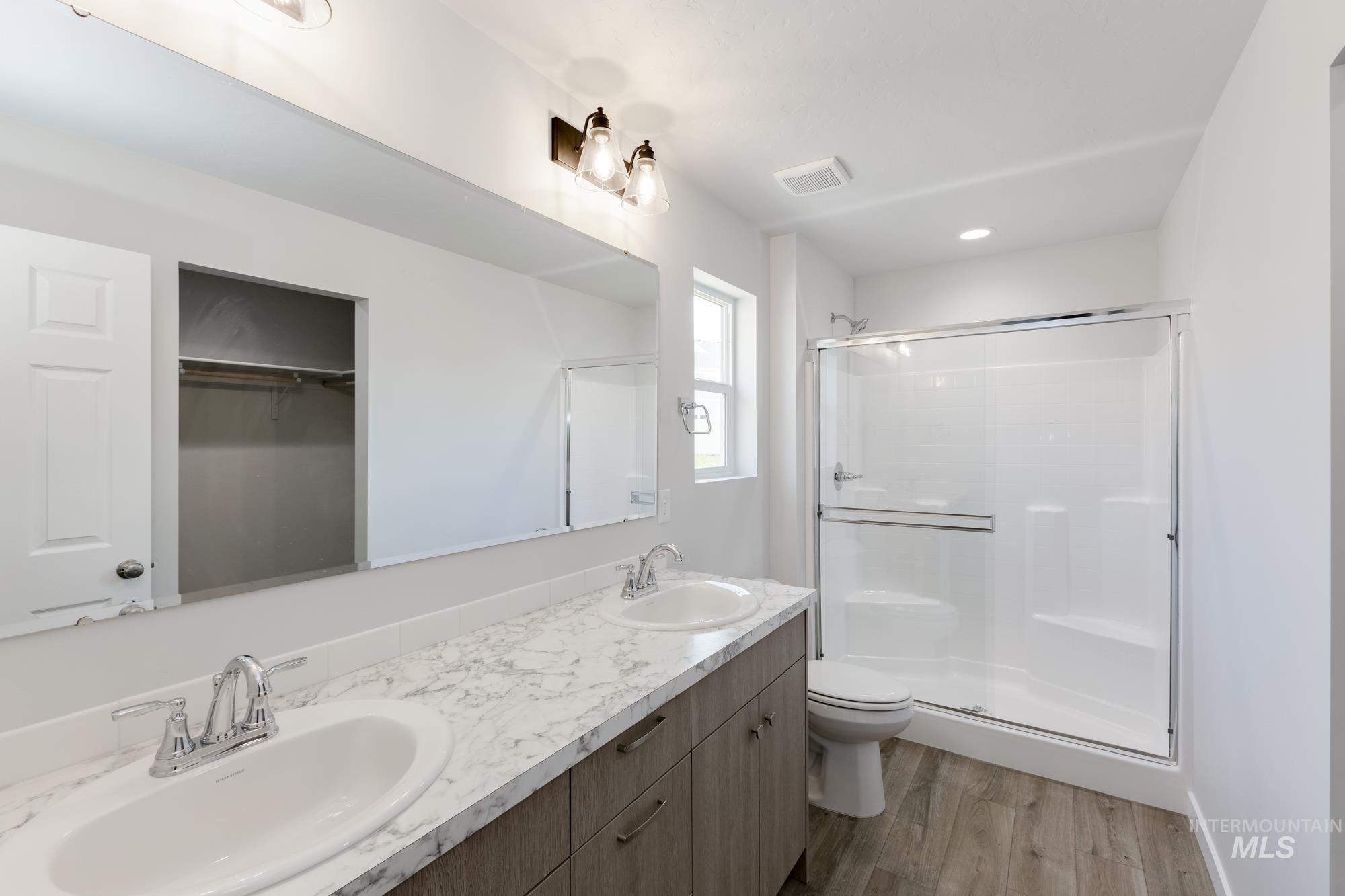 216 Moose St, Horseshoe Bend, Idaho 83629, 3 Bedrooms, 2.5 Bathrooms, Residential For Sale, Price $354,990,MLS 98952484