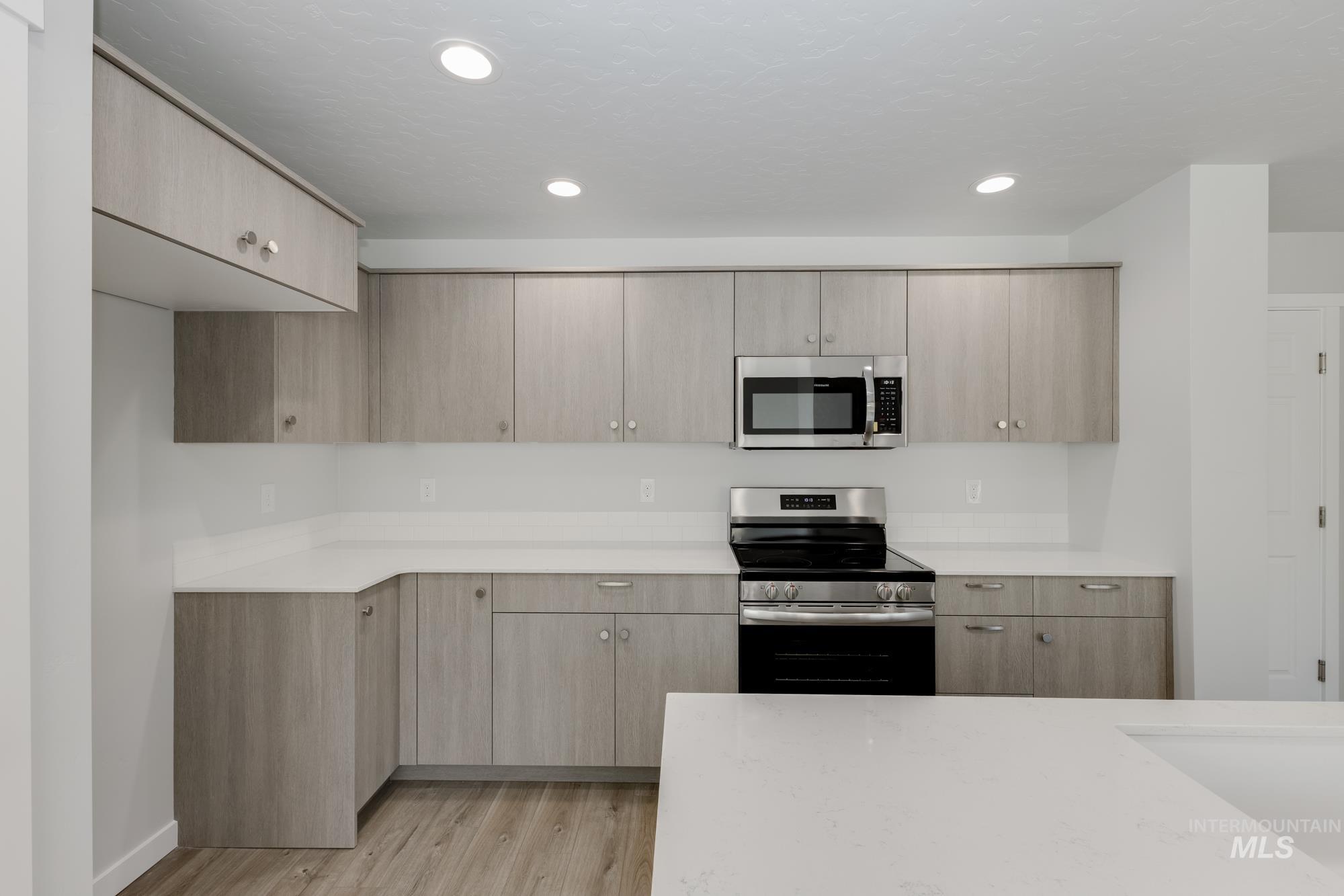 216 Moose St, Horseshoe Bend, Idaho 83629, 3 Bedrooms, 2.5 Bathrooms, Residential For Sale, Price $354,990,MLS 98952484