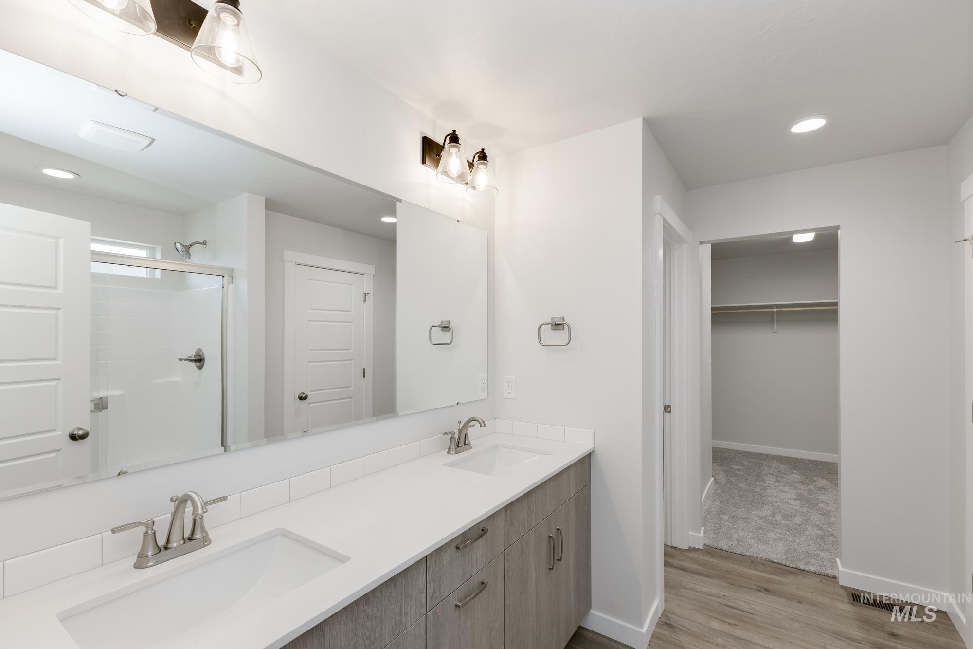 11104 W Teratai St, Star, Idaho 83669, 5 Bedrooms, 3 Bathrooms, Residential For Sale, Price $539,990,MLS 98952496