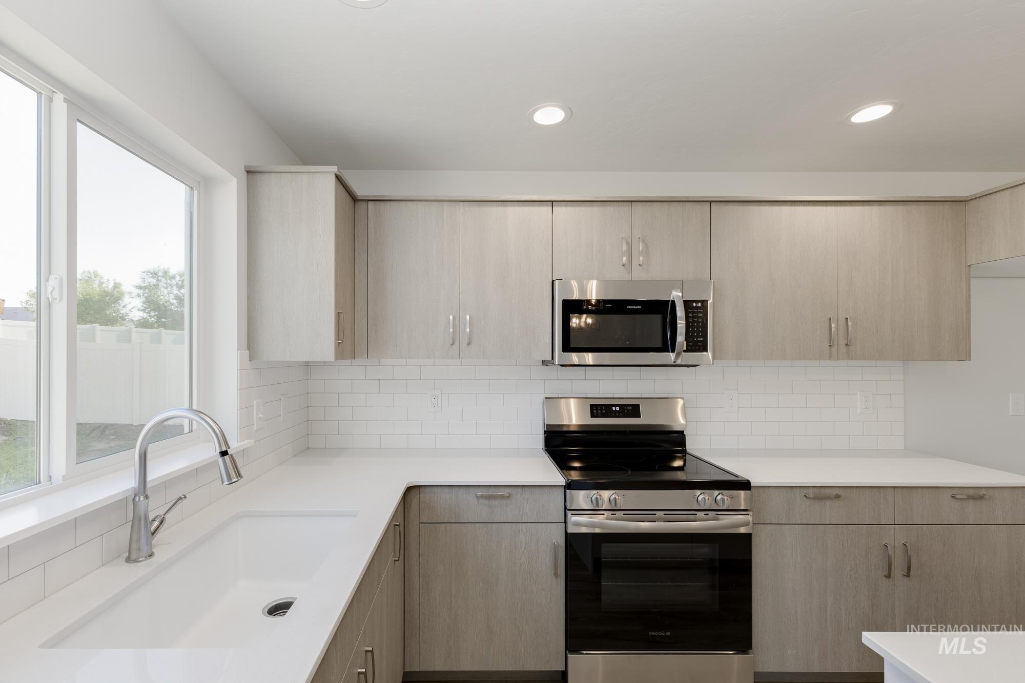 11104 W Teratai St, Star, Idaho 83669, 5 Bedrooms, 3 Bathrooms, Residential For Sale, Price $539,990,MLS 98952496