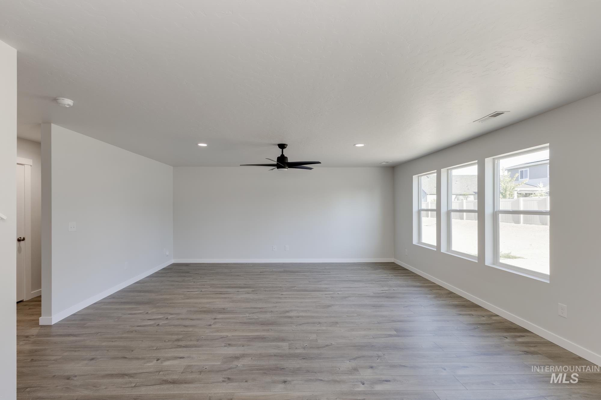 11104 W Teratai St, Star, Idaho 83669, 5 Bedrooms, 3 Bathrooms, Residential For Sale, Price $539,990,MLS 98952496