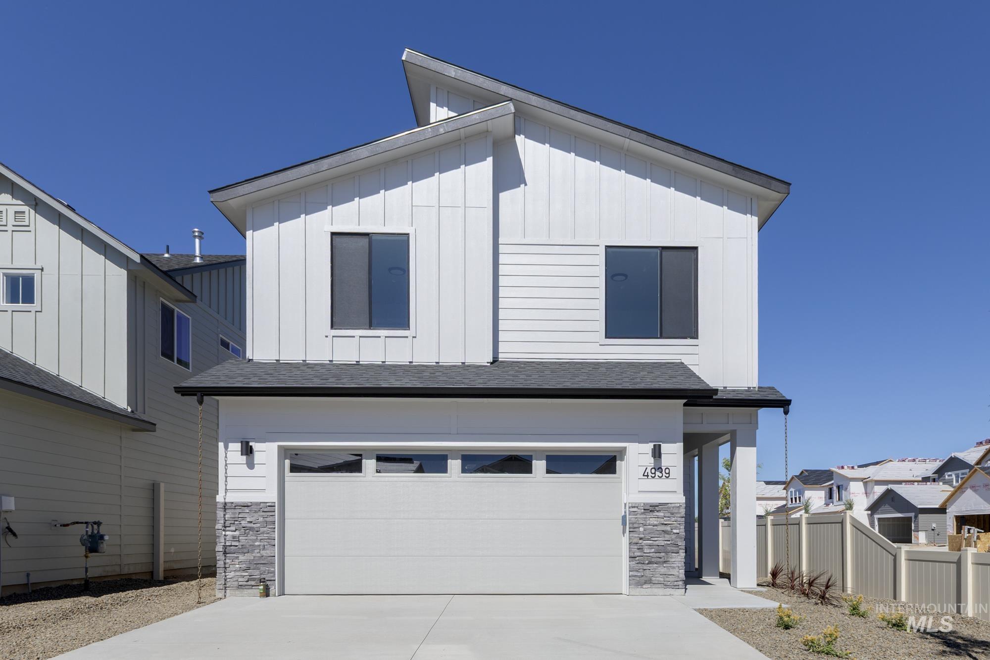 4939 S Amorita Ave, Meridian, Idaho 83642, 3 Bedrooms, 2.5 Bathrooms, Residential For Sale, Price $434,990,MLS 98952512