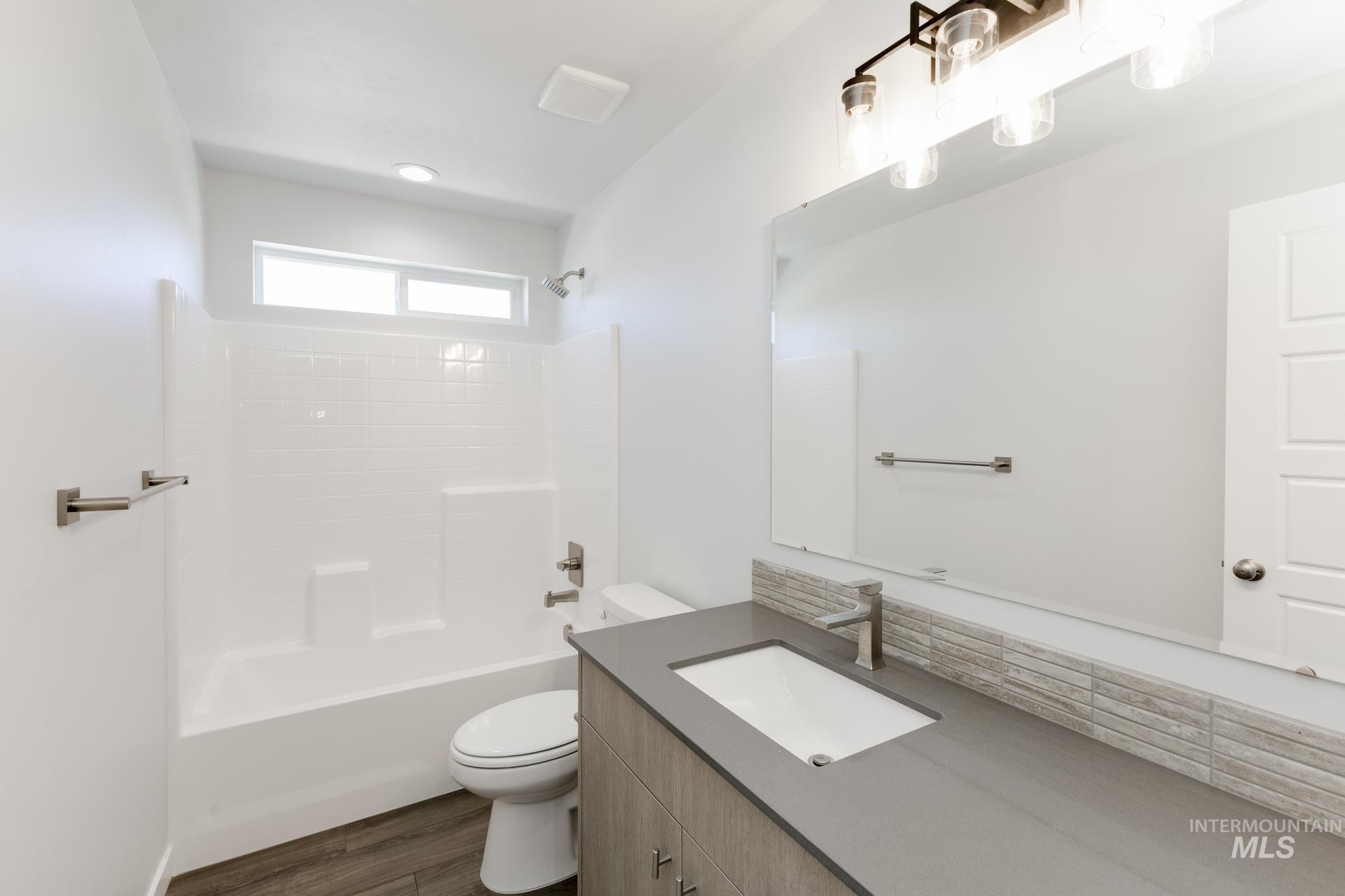 4939 S Amorita Ave, Meridian, Idaho 83642, 3 Bedrooms, 2.5 Bathrooms, Residential For Sale, Price $434,990,MLS 98952512