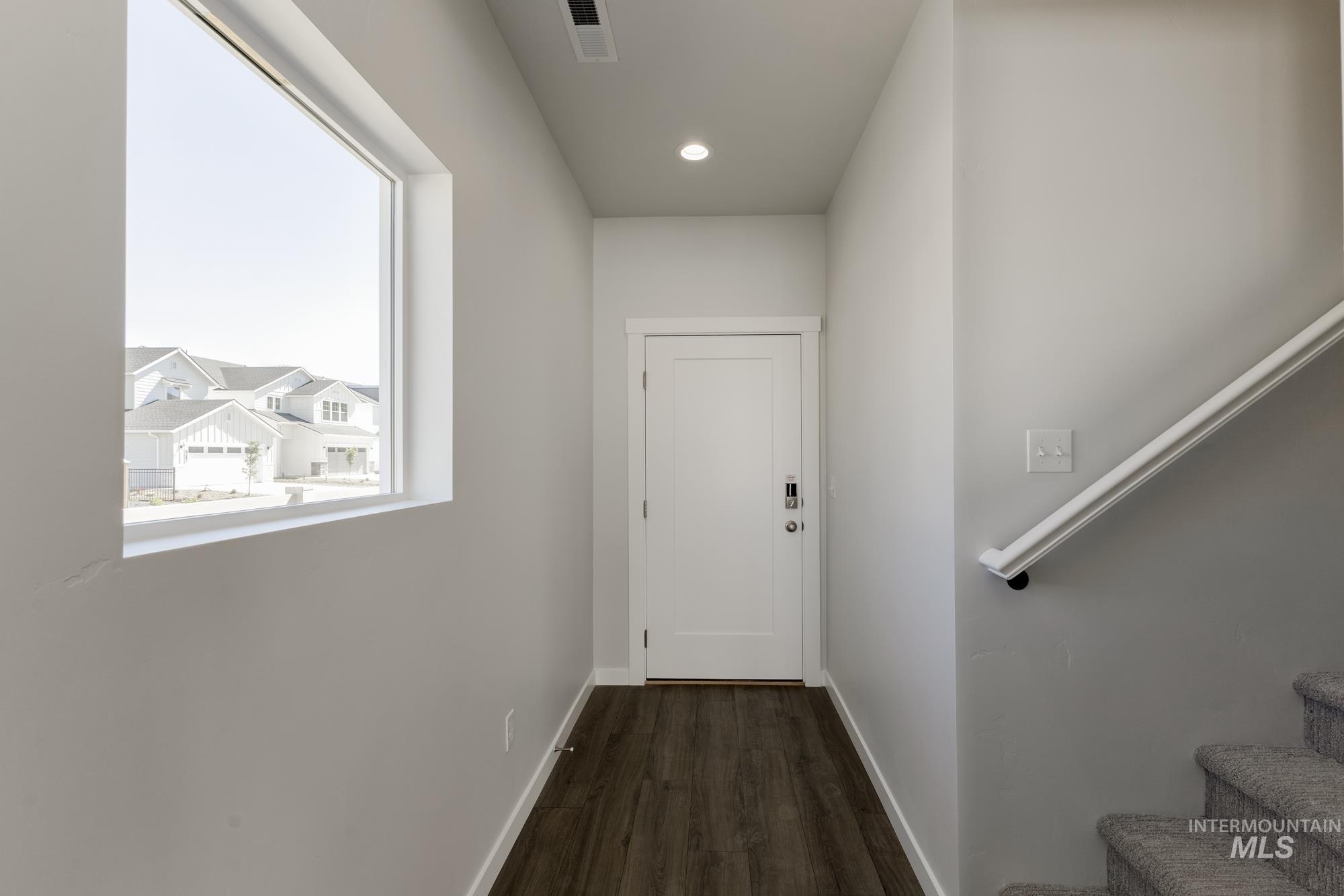 4939 S Amorita Ave, Meridian, Idaho 83642, 3 Bedrooms, 2.5 Bathrooms, Residential For Sale, Price $434,990,MLS 98952512