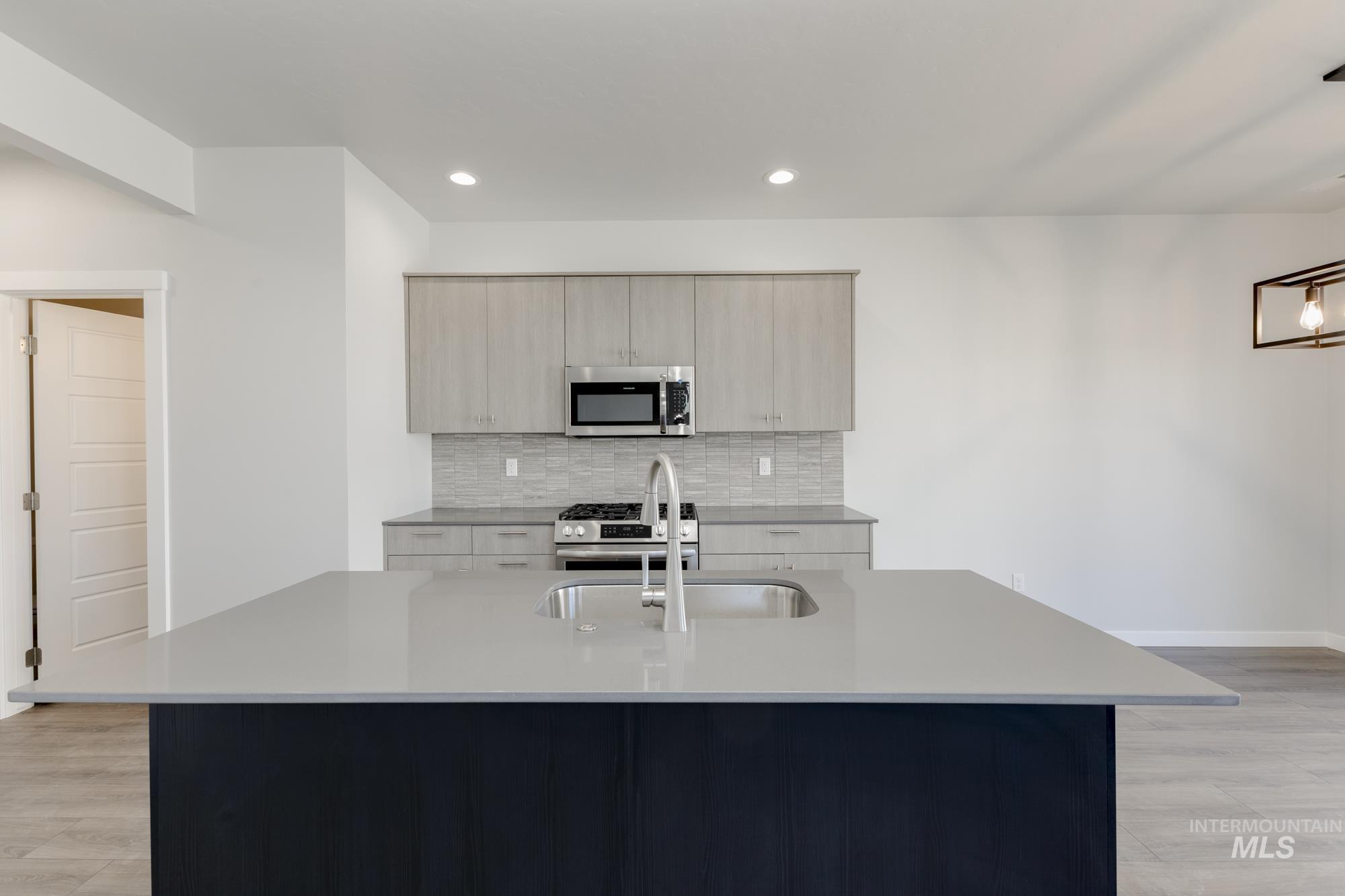 4939 S Amorita Ave, Meridian, Idaho 83642, 3 Bedrooms, 2.5 Bathrooms, Residential For Sale, Price $434,990,MLS 98952512