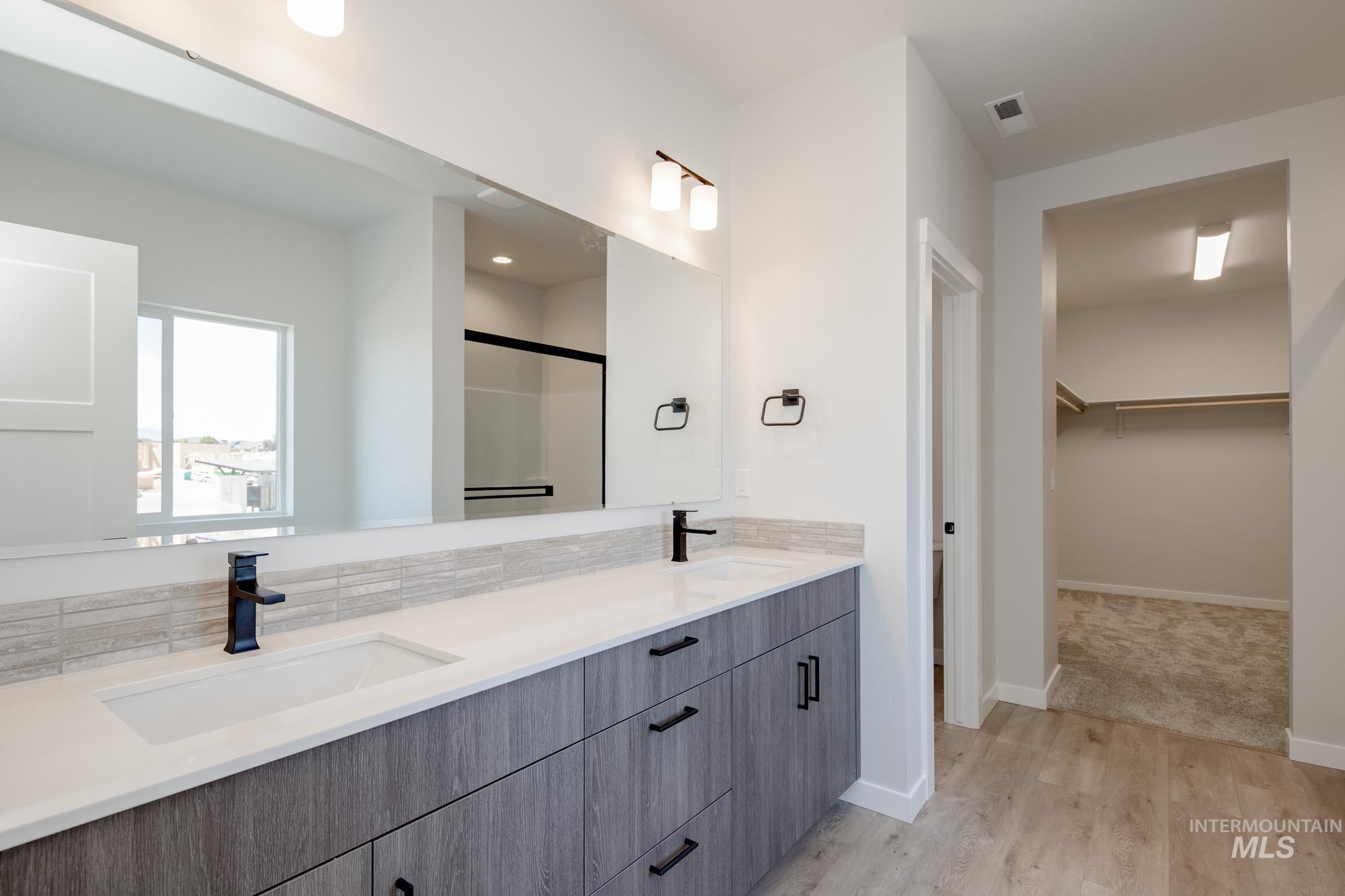 6596 S Banded Eagle Way, Boise, Idaho 83709, 5 Bedrooms, 2.5 Bathrooms, Residential For Sale, Price $649,990,MLS 98952515