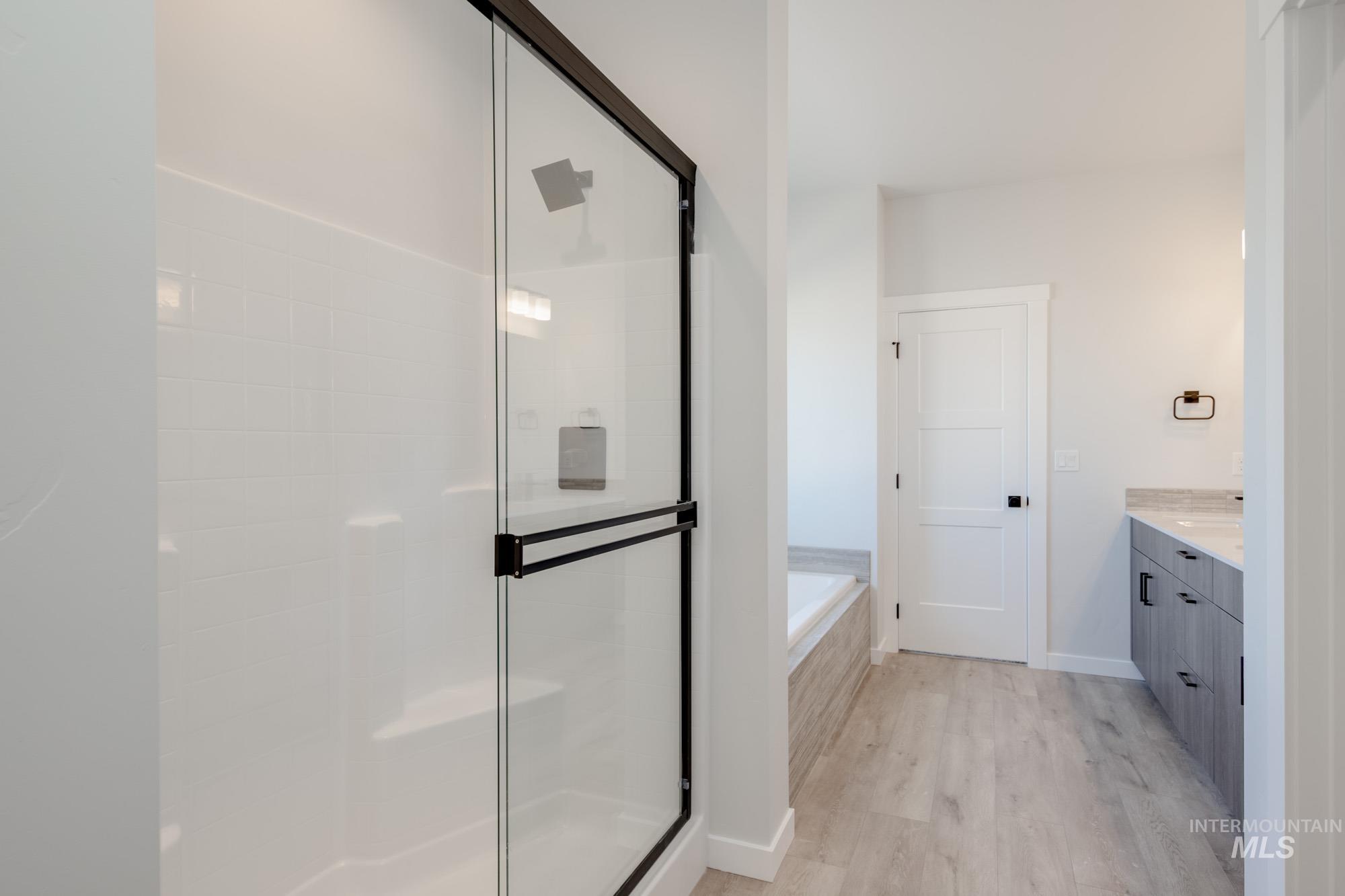 6596 S Banded Eagle Way, Boise, Idaho 83709, 5 Bedrooms, 2.5 Bathrooms, Residential For Sale, Price $649,990,MLS 98952515