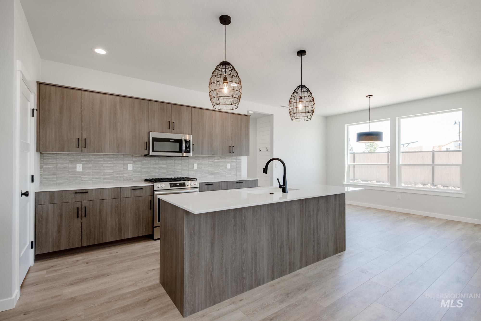 6596 S Banded Eagle Way, Boise, Idaho 83709, 5 Bedrooms, 2.5 Bathrooms, Residential For Sale, Price $649,990,MLS 98952515