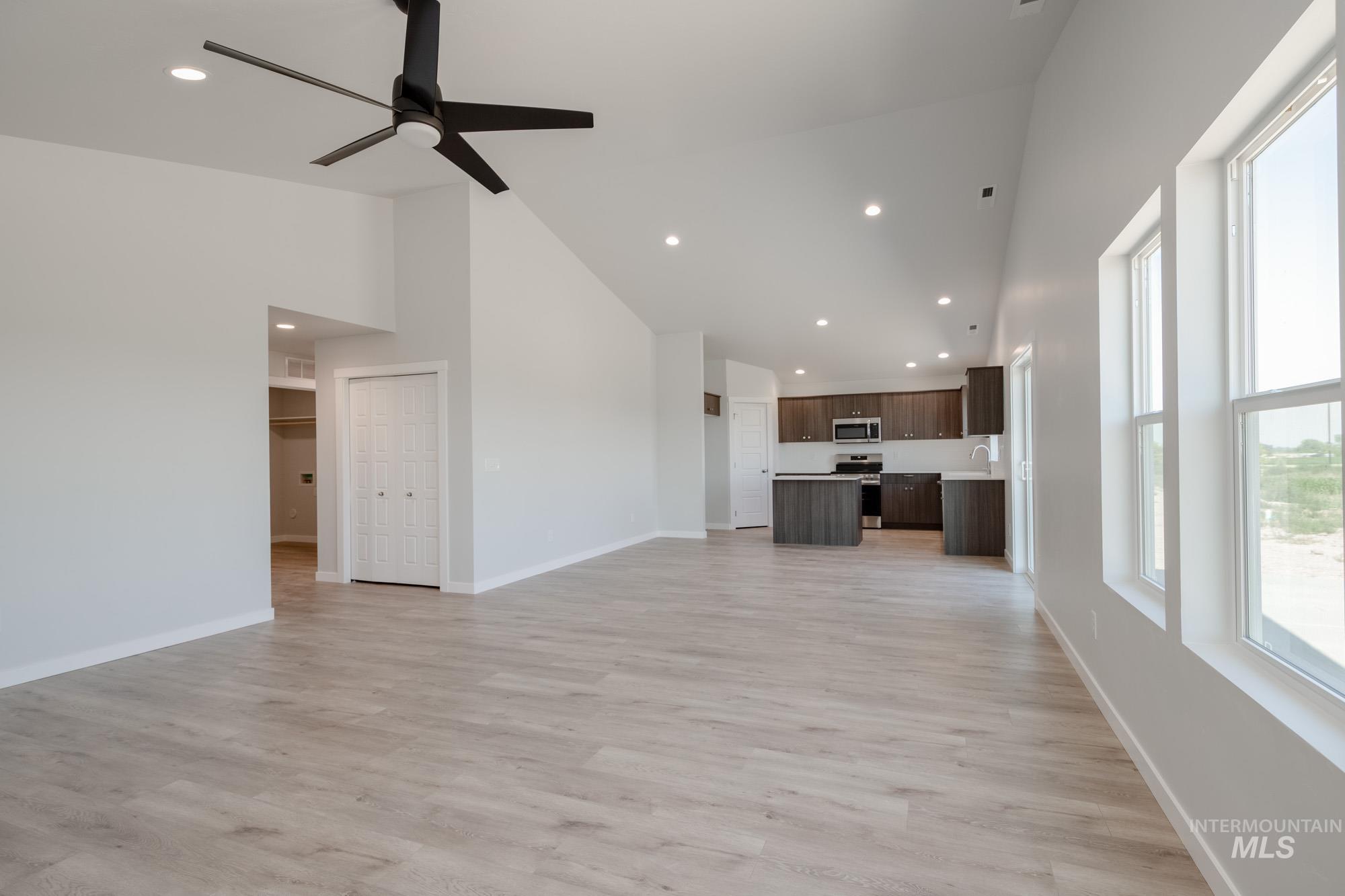 3910 W Tribute St, Meridian, Idaho 83642, 4 Bedrooms, 2 Bathrooms, Residential For Sale, Price $419,990,MLS 98952517