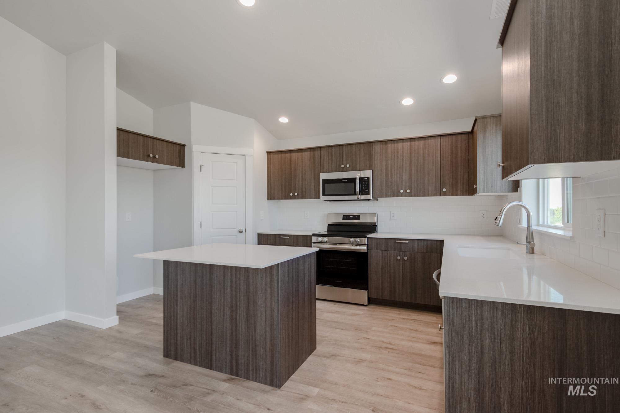 3910 W Tribute St, Meridian, Idaho 83642, 4 Bedrooms, 2 Bathrooms, Residential For Sale, Price $419,990,MLS 98952517