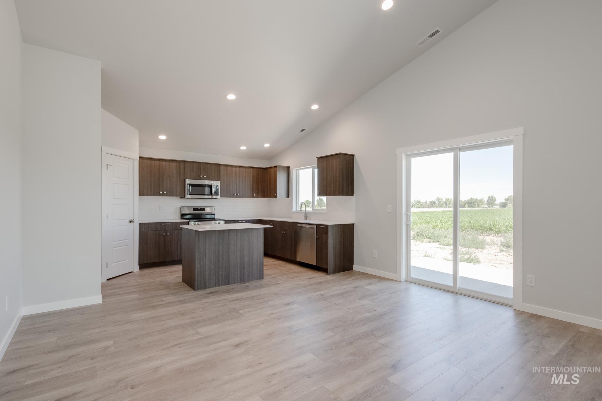 3910 W Tribute St, Meridian, Idaho 83642, 4 Bedrooms, 2 Bathrooms, Residential For Sale, Price $419,990,MLS 98952517