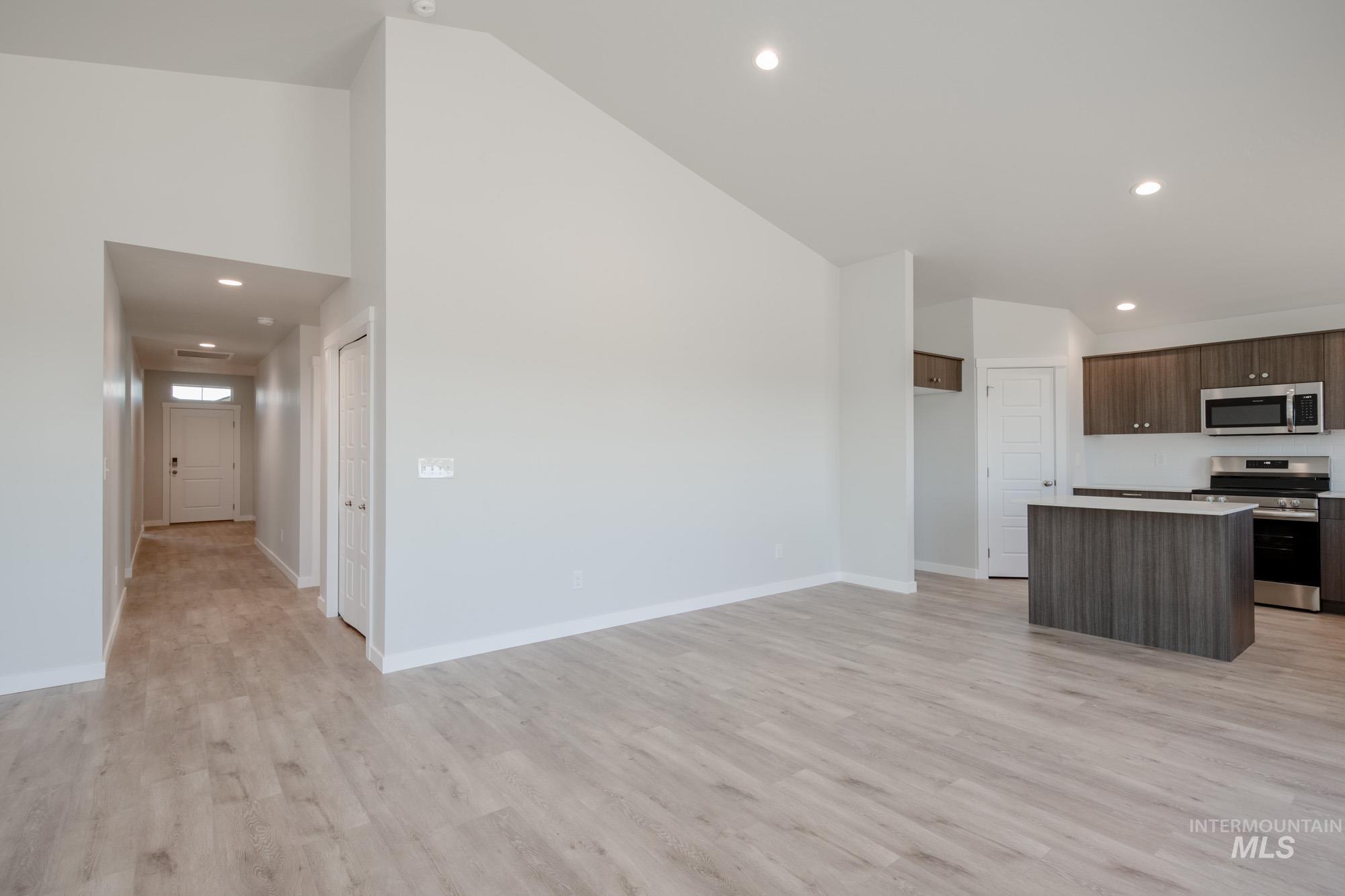 3910 W Tribute St, Meridian, Idaho 83642, 4 Bedrooms, 2 Bathrooms, Residential For Sale, Price $419,990,MLS 98952517