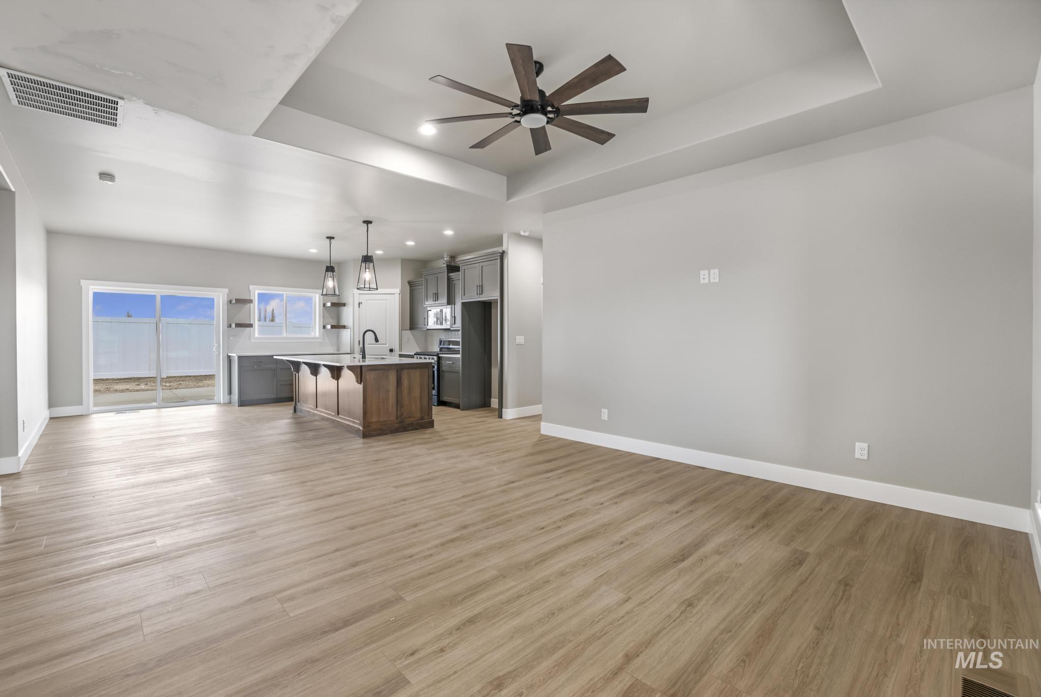 209 Brentwood, Kimberly, Idaho 83341, 3 Bedrooms, 2 Bathrooms, Residential For Sale, Price $395,000,MLS 98952545