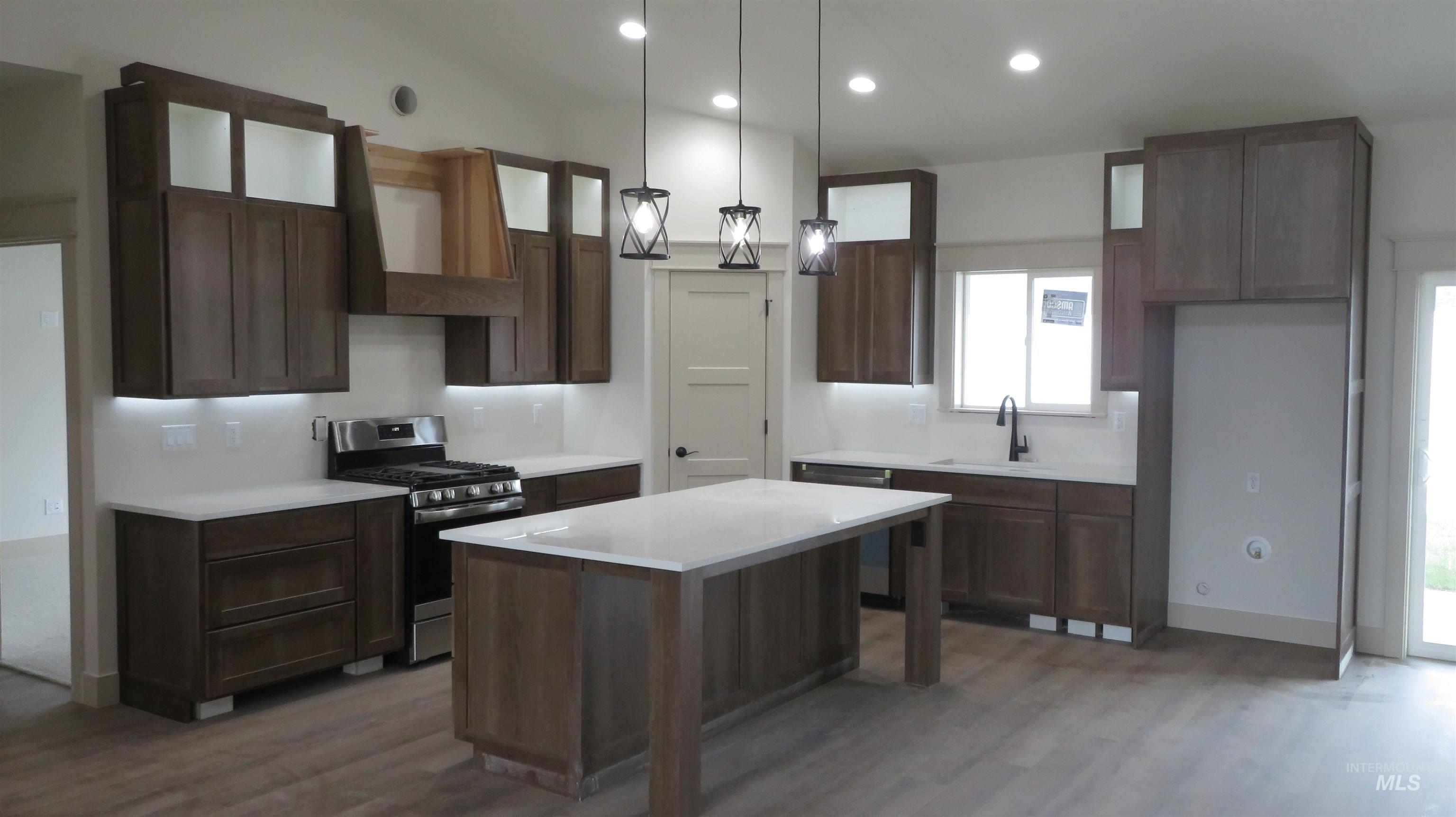 1357 Haizlee way, Twin Falls, Idaho 83301, 3 Bedrooms, 2 Bathrooms, Residential For Sale, Price $519,900,MLS 98952573